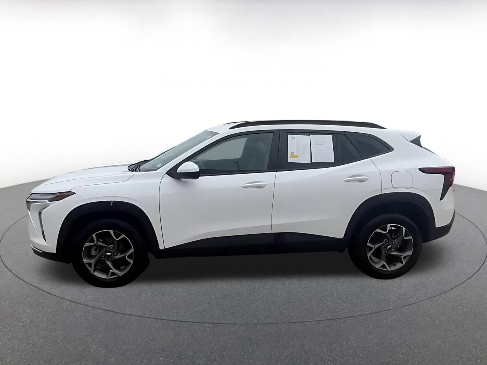 Thumbnail: 2025 Chevrolet Trax - 7