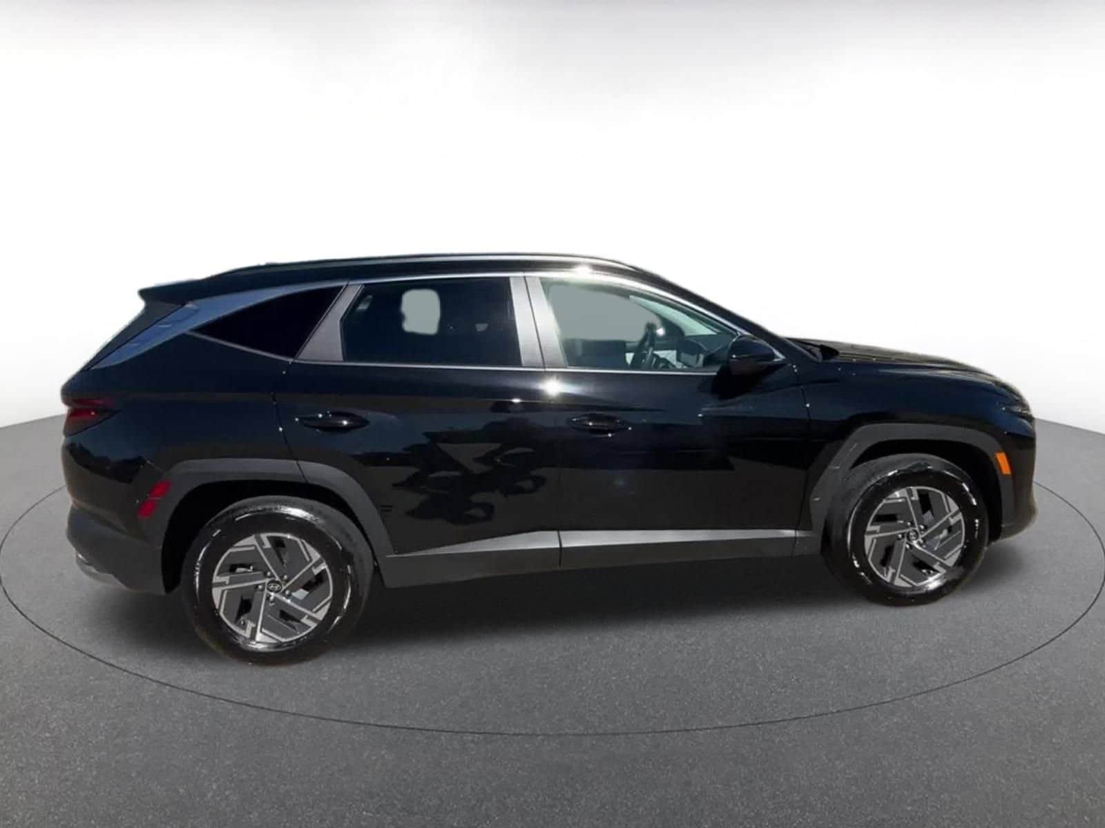 Thumbnail: 2025 Hyundai Tucson - 16