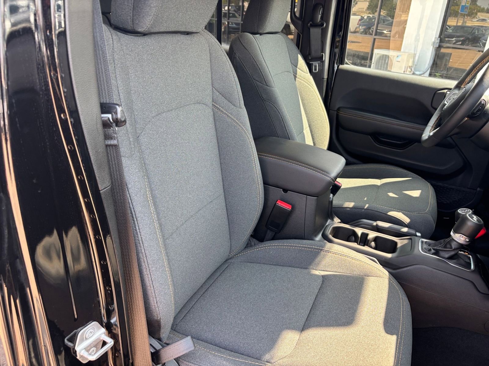 Thumbnail: 2025 Jeep Wrangler - 34