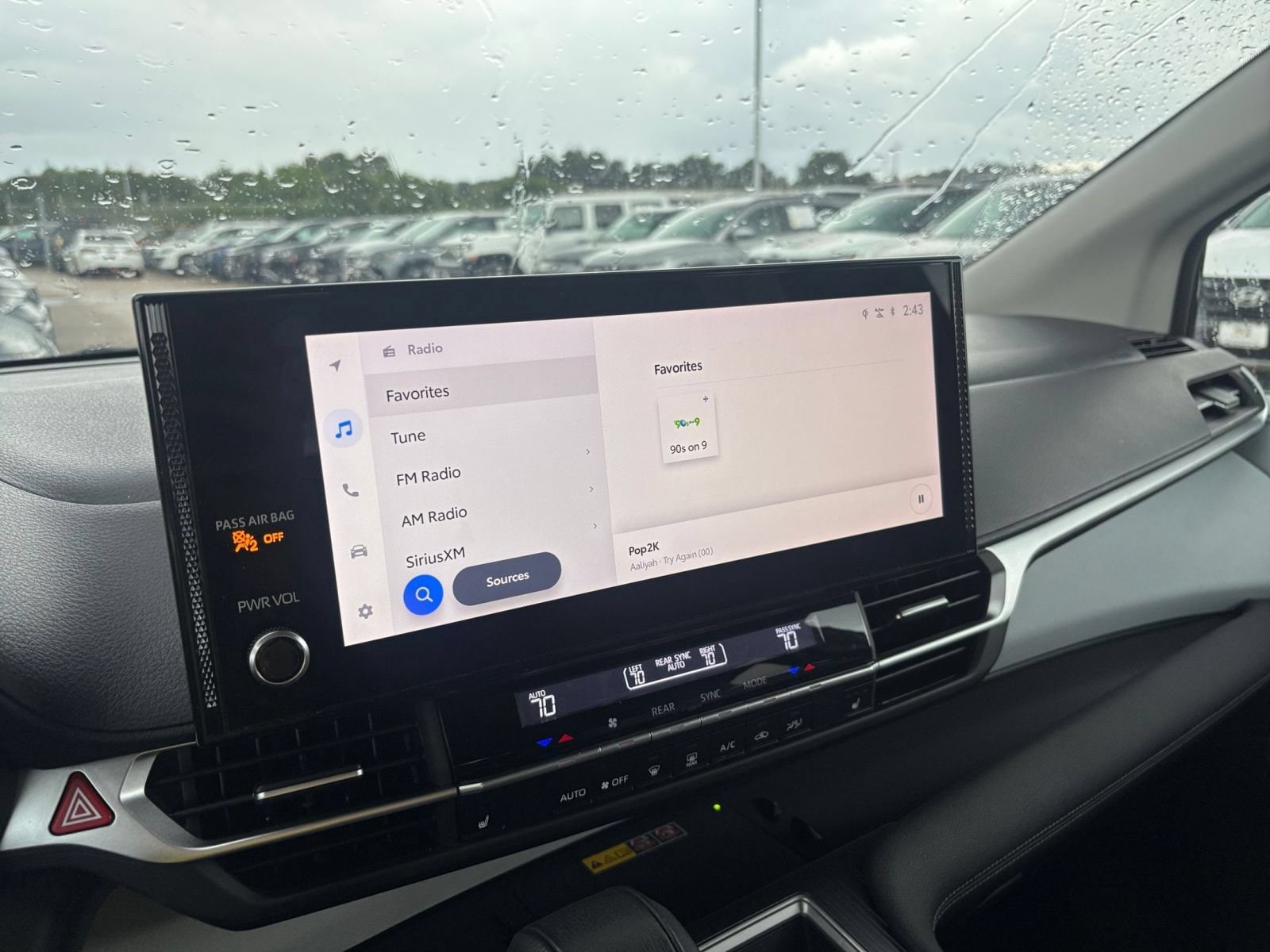 Thumbnail: 2025 Toyota Sienna - 19