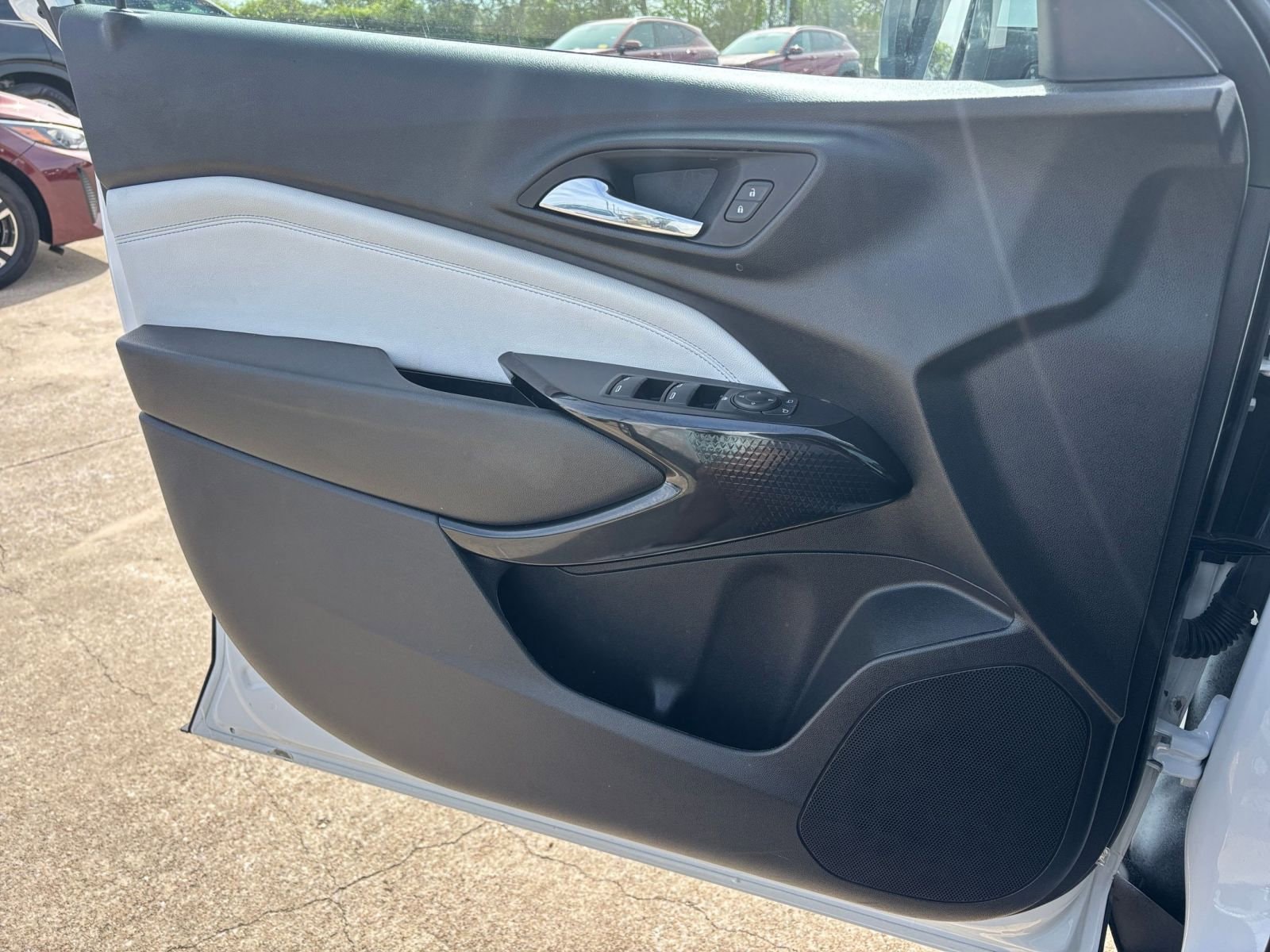 Thumbnail: 2025 Chevrolet Trax - 18