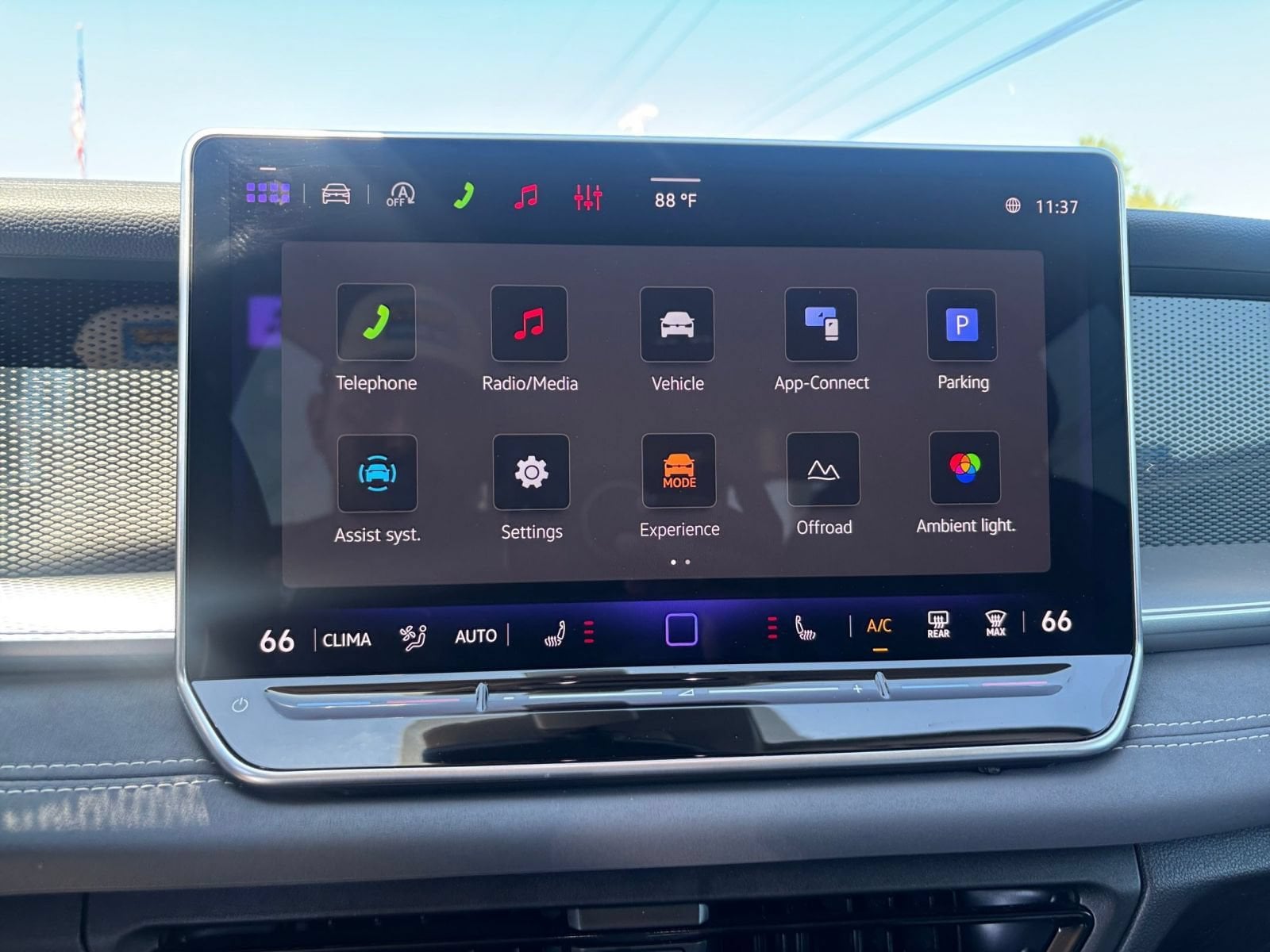 Thumbnail: 2026 Volkswagen Tiguan - 20