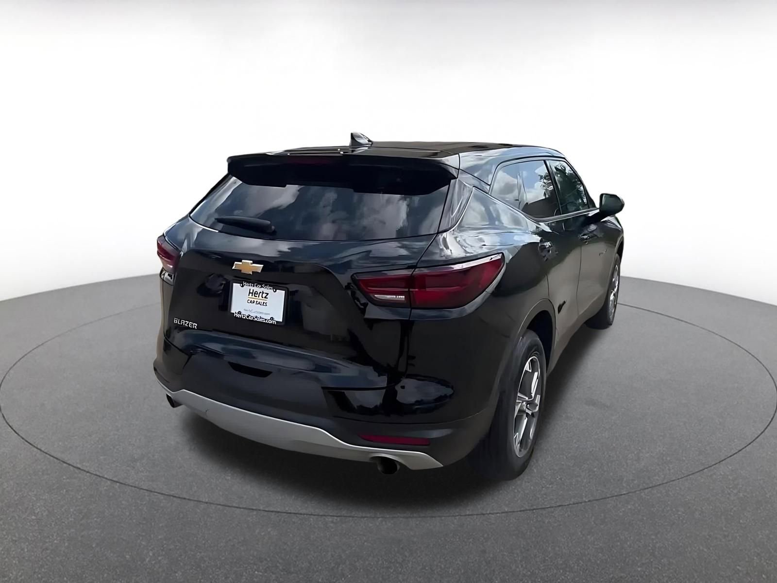 Thumbnail: 2025 Chevrolet Blazer - 15