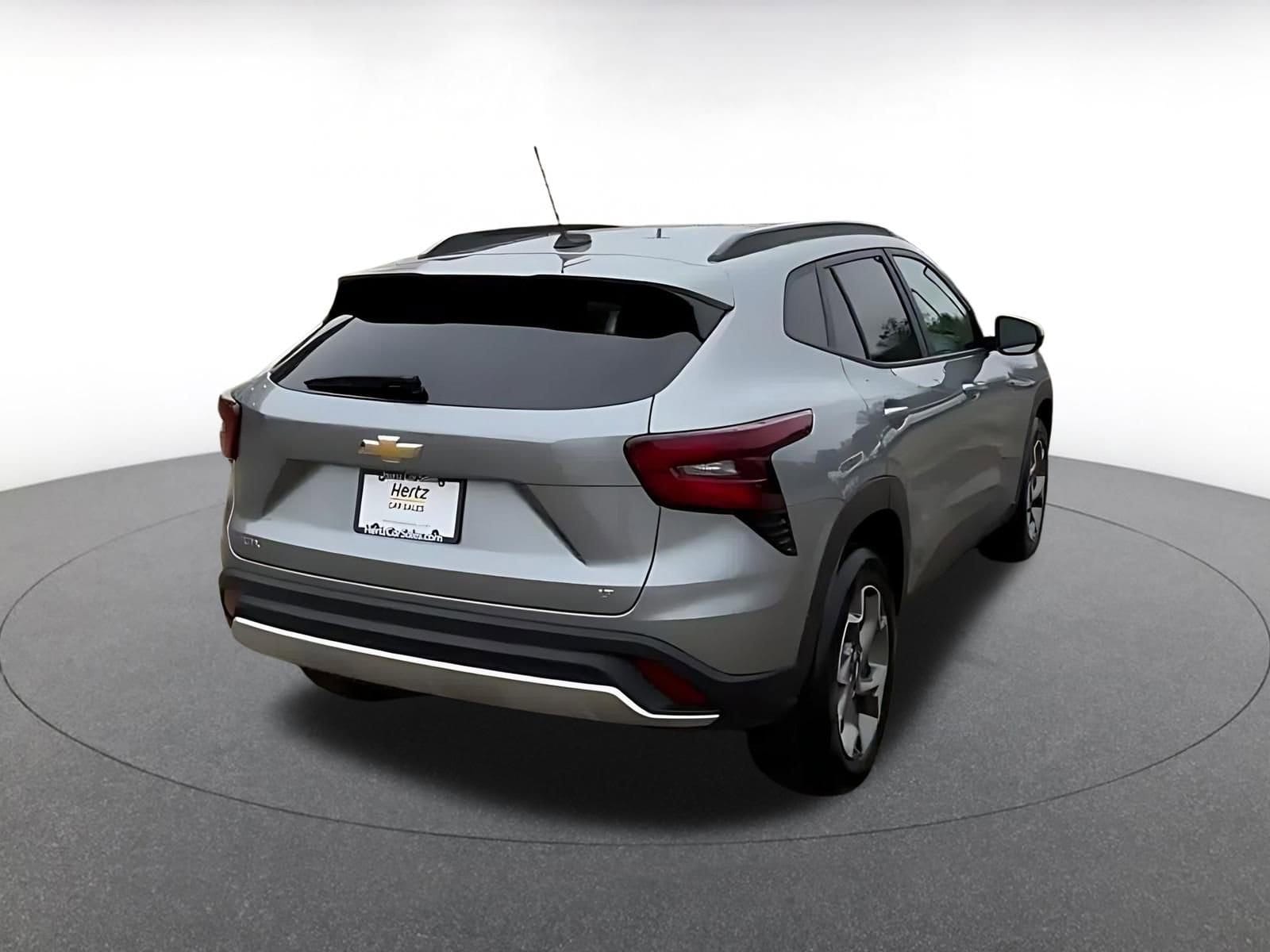 Thumbnail: 2025 Chevrolet Trax - 15