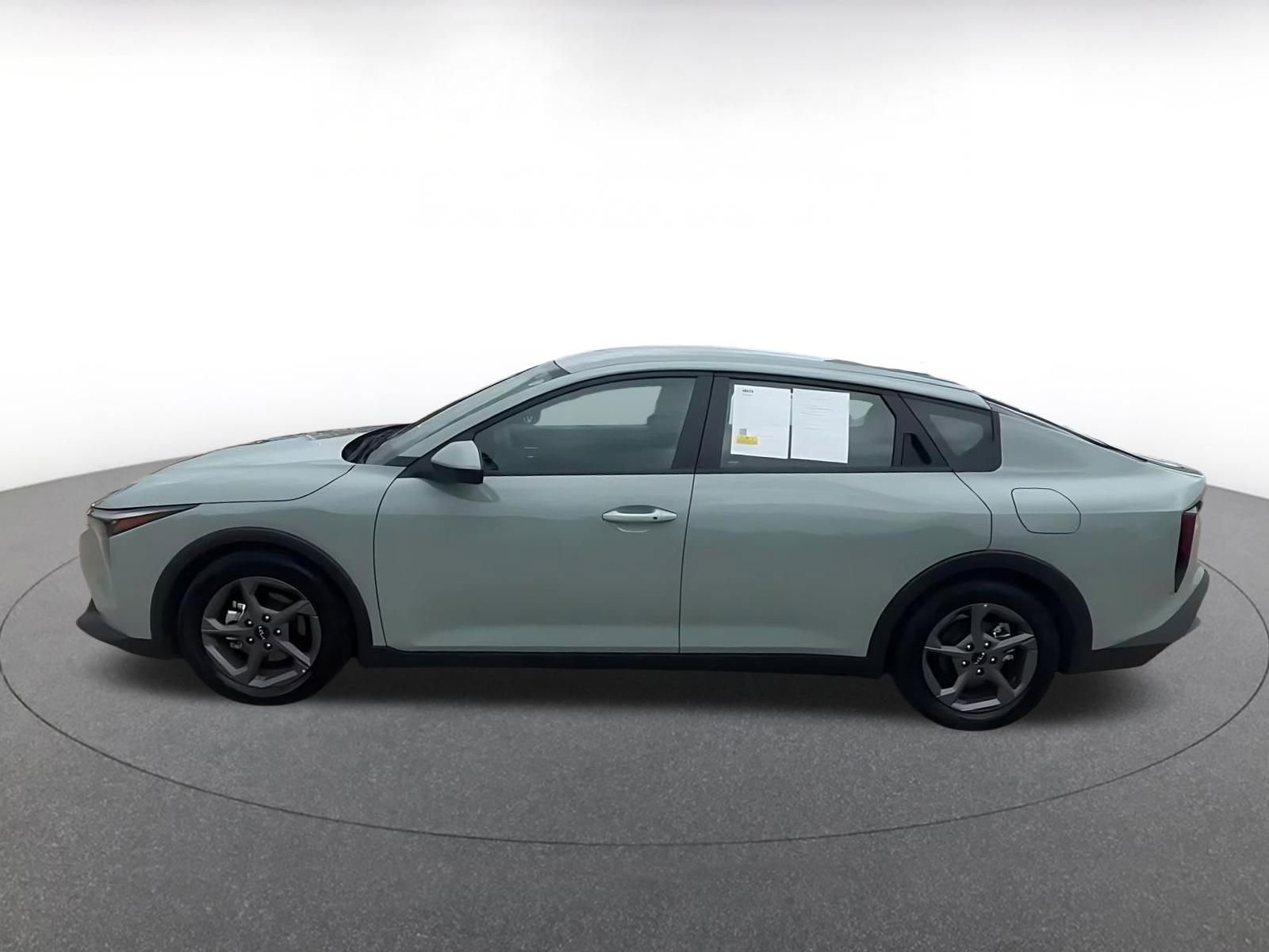 Thumbnail: 2025 Kia K4 - 10