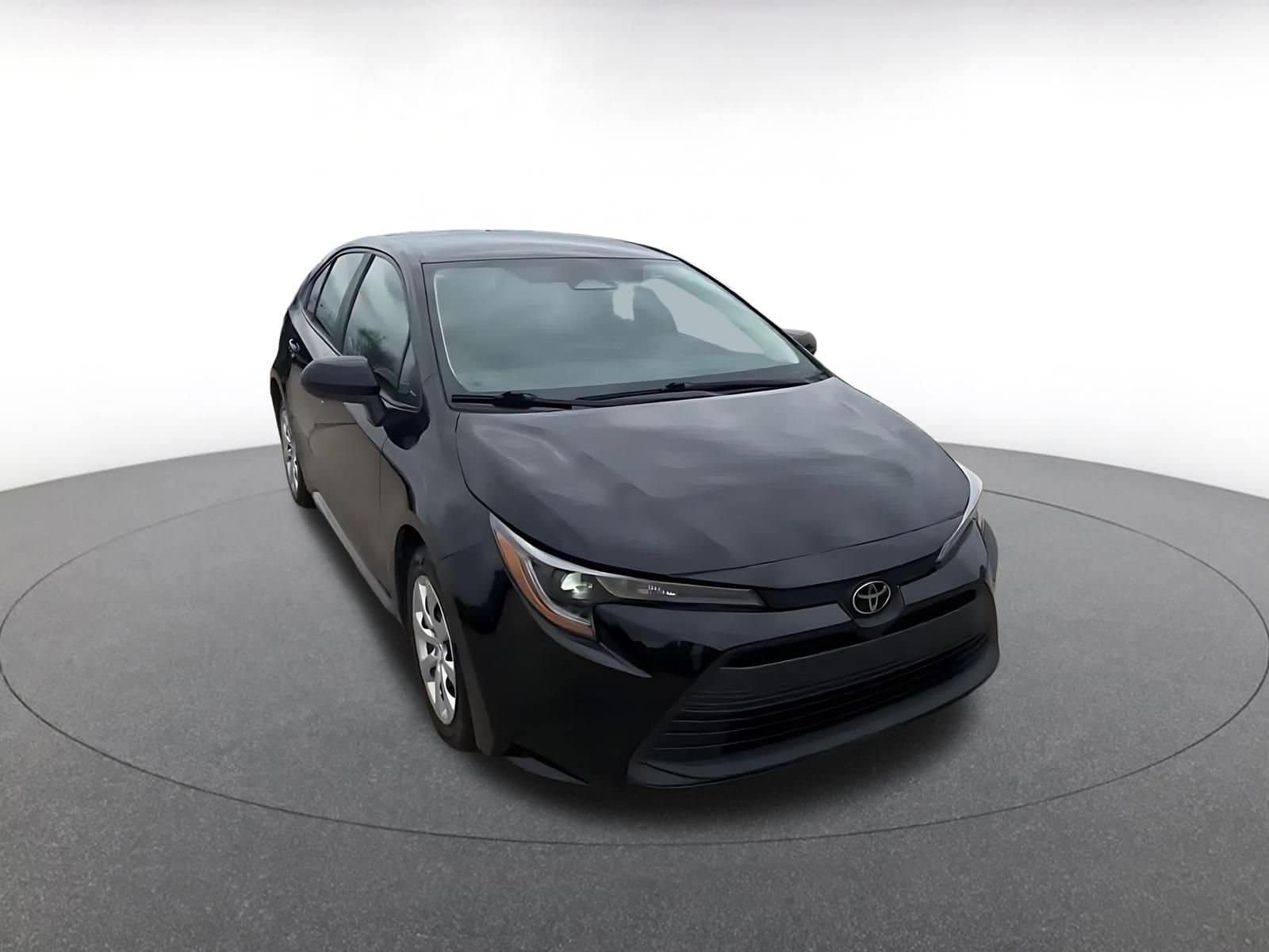 Thumbnail: 2023 Toyota Corolla - 3