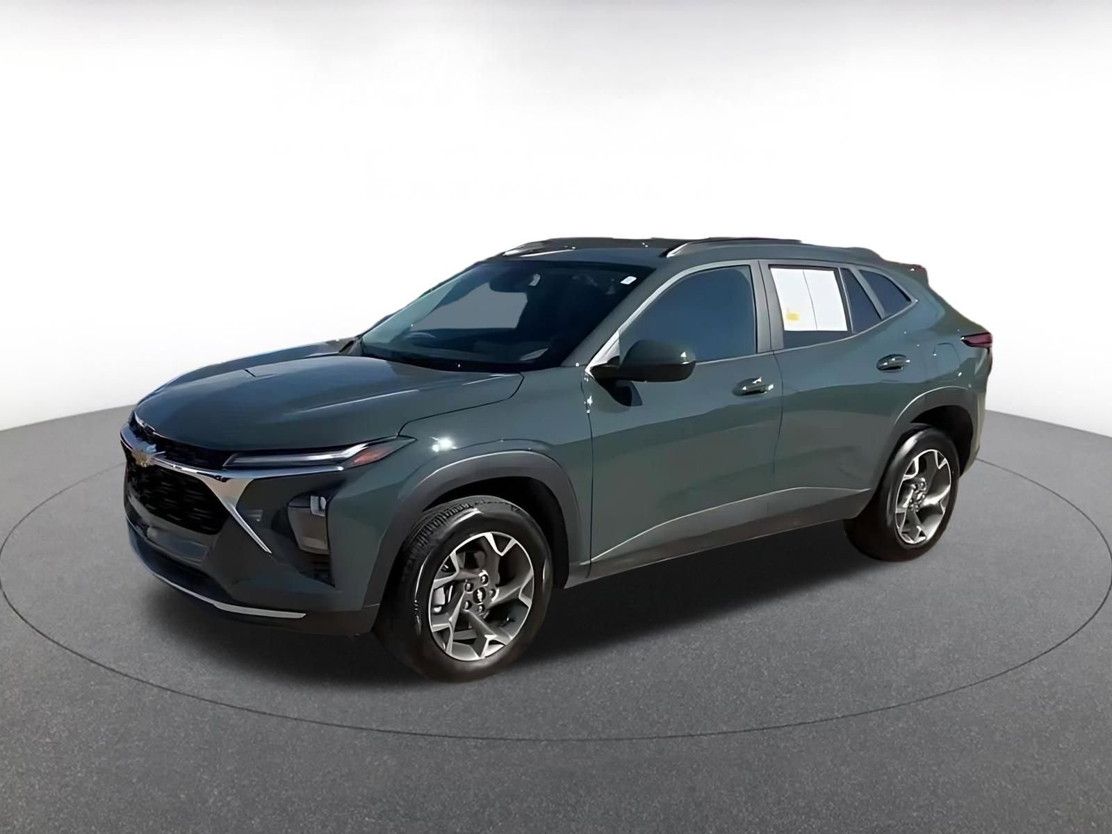 Thumbnail: 2025 Chevrolet Trax - 8