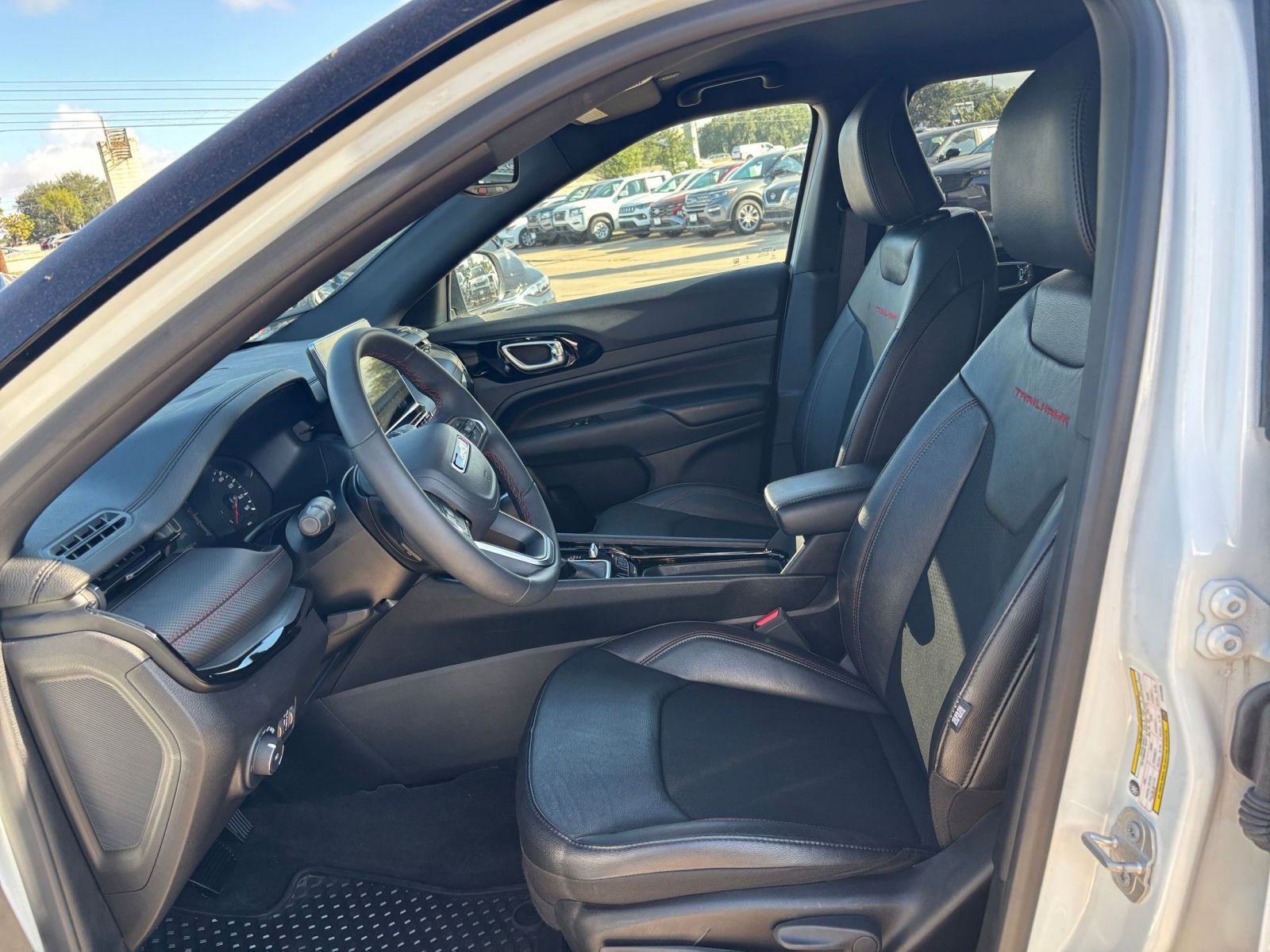 Thumbnail: 2025 Jeep Compass - 25