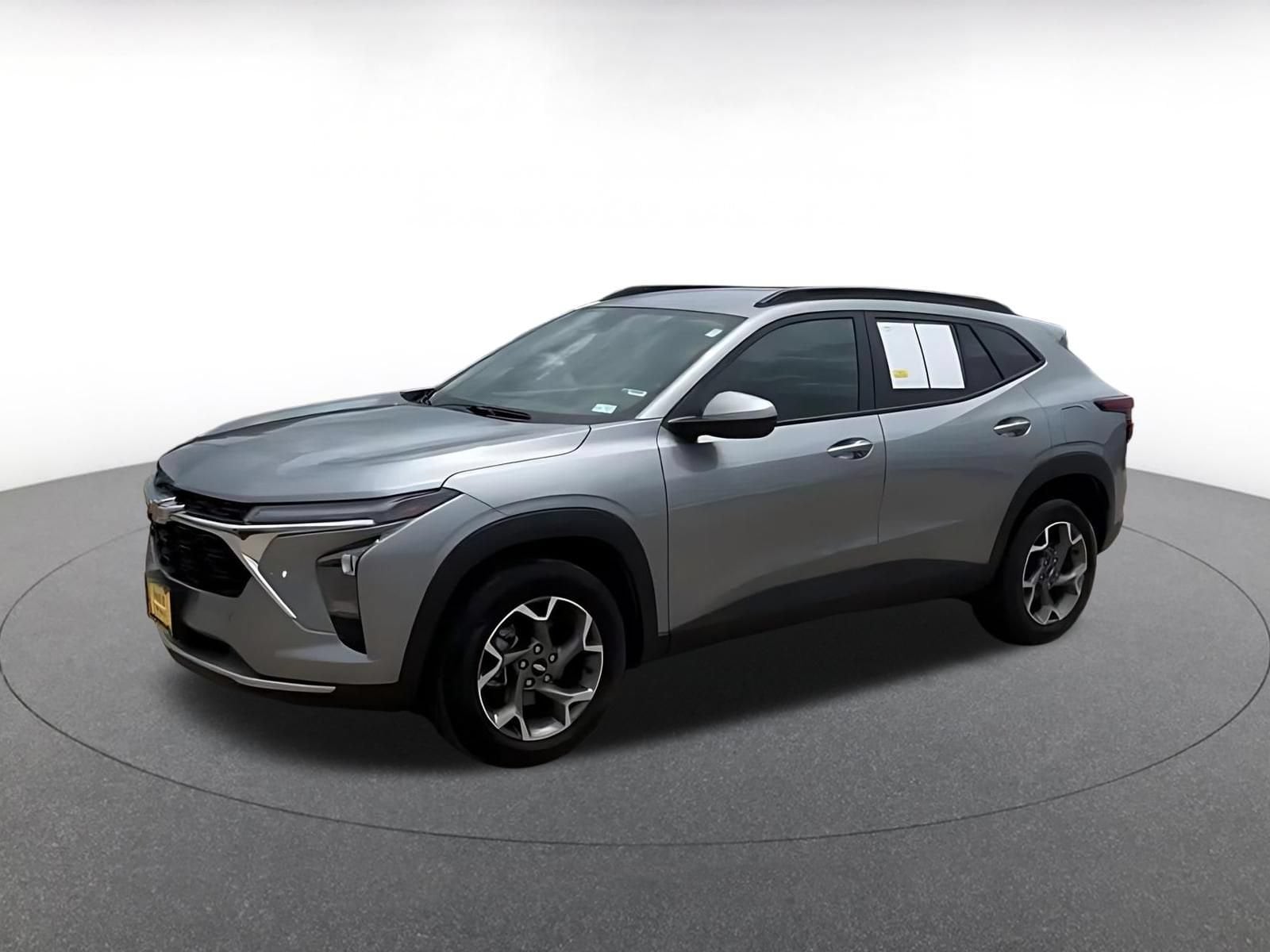 Thumbnail: 2025 Chevrolet Trax - 8
