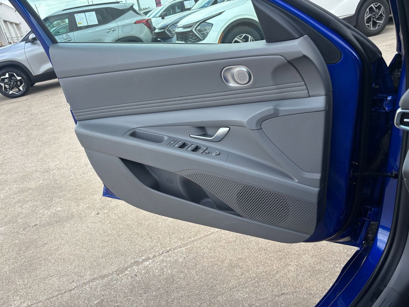 Thumbnail: 2025 Hyundai Elantra - 18