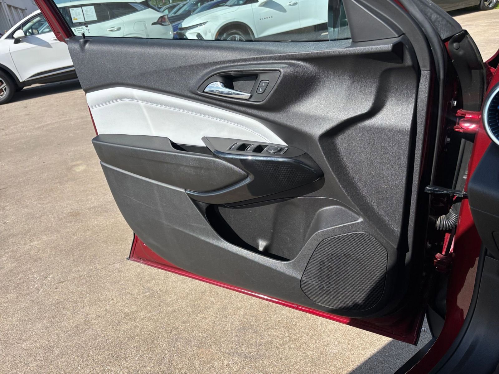 Thumbnail: 2025 Chevrolet Trax - 18