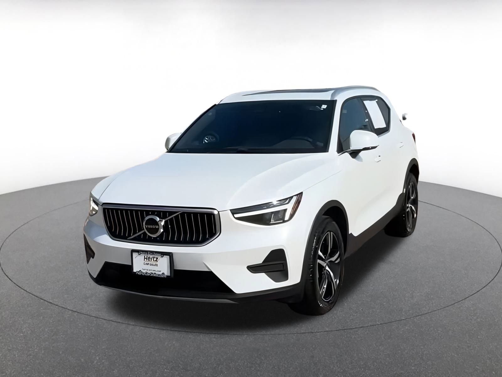 Thumbnail: 2024 Volvo XC40 - 7