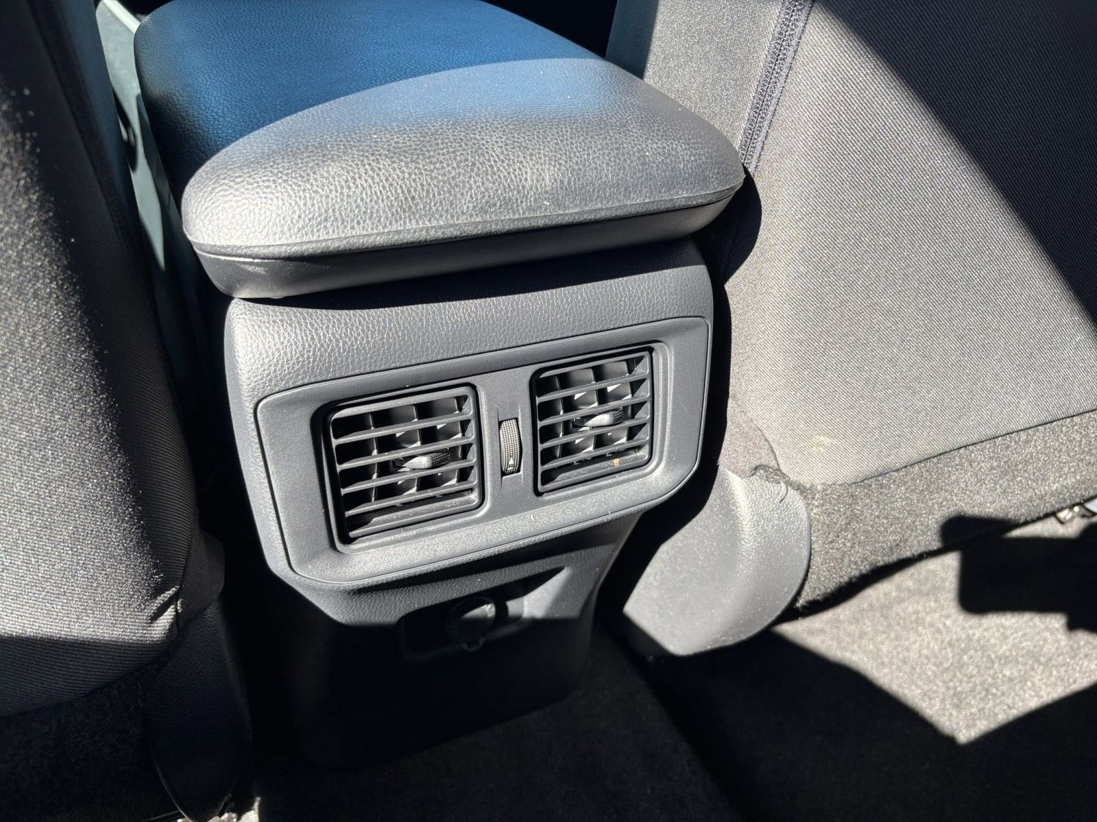 Thumbnail: 2025 Toyota RAV4 - 23