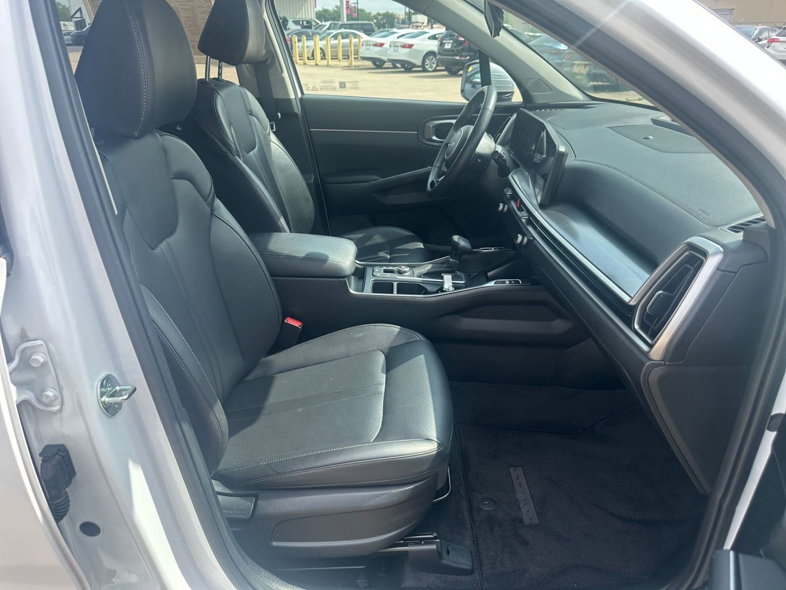 2024 Kia Sorento S 31