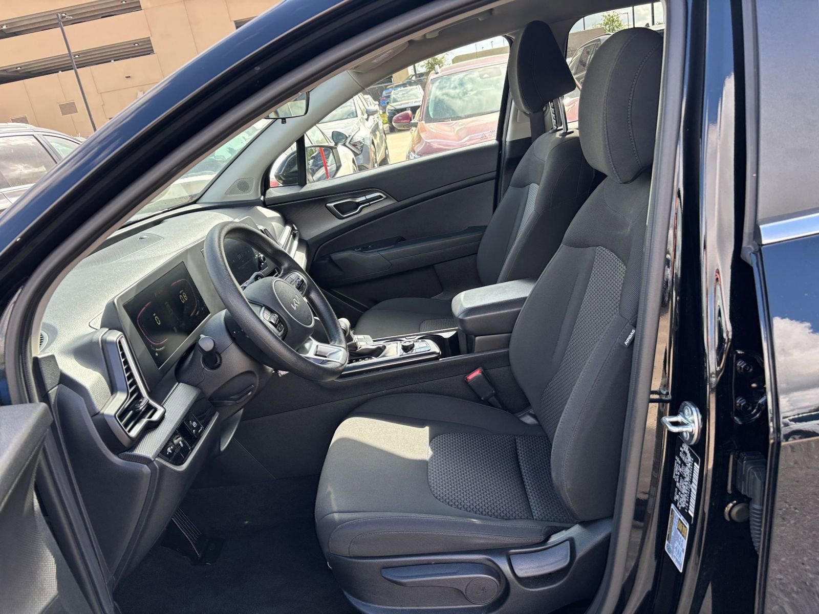 Thumbnail: 2025 Kia Sportage - 25