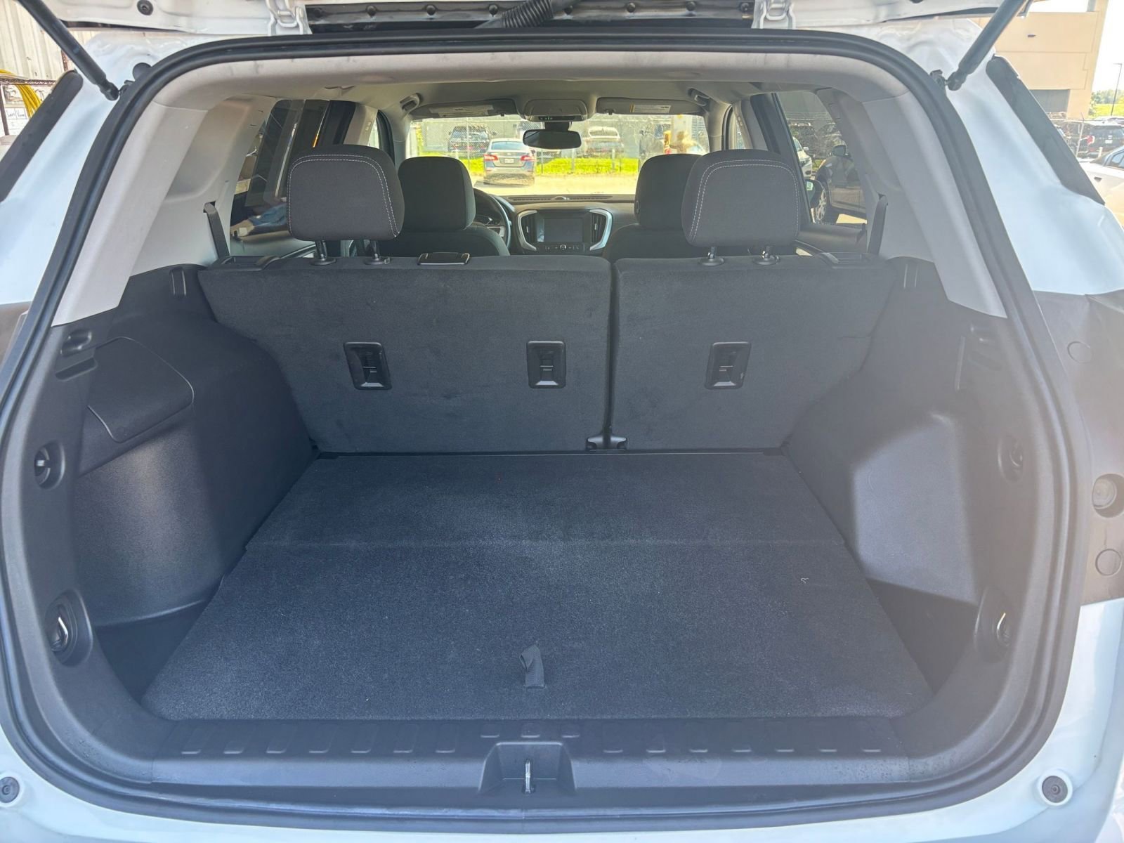 Thumbnail: 2024 GMC Terrain - 30