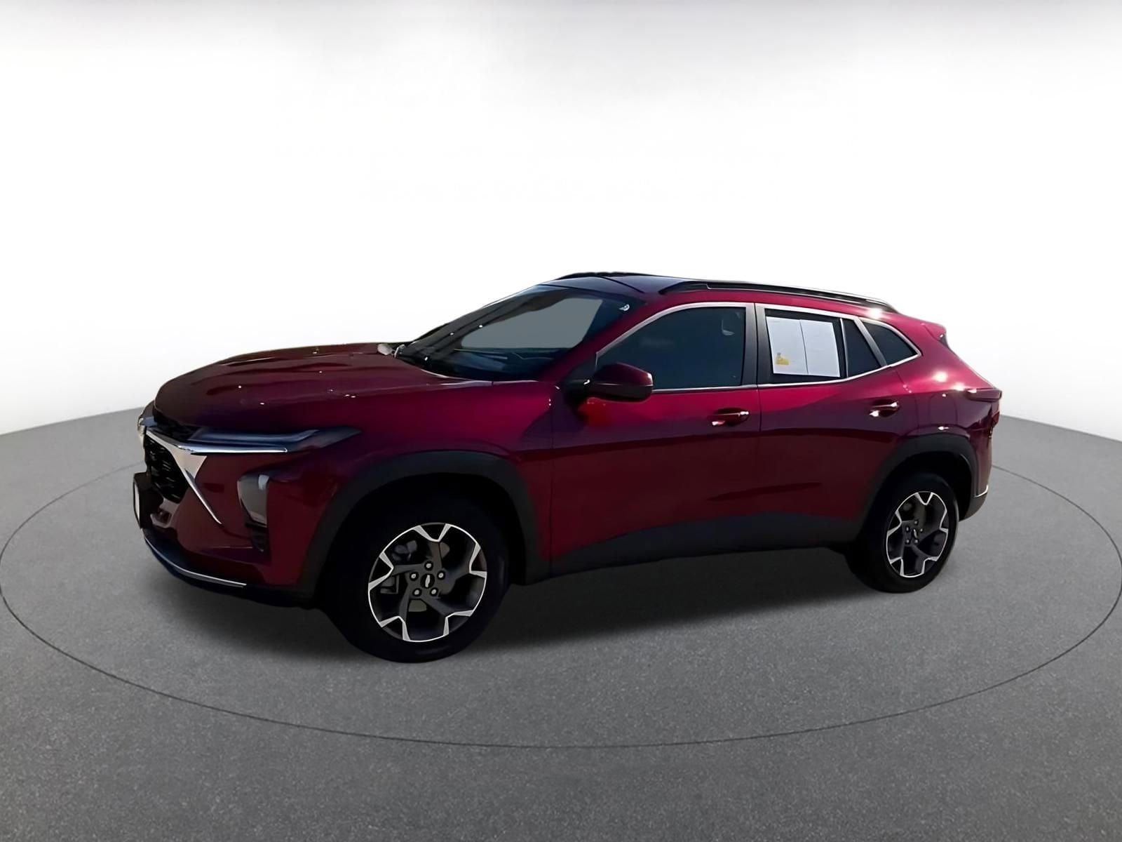 Thumbnail: 2025 Chevrolet Trax - 3