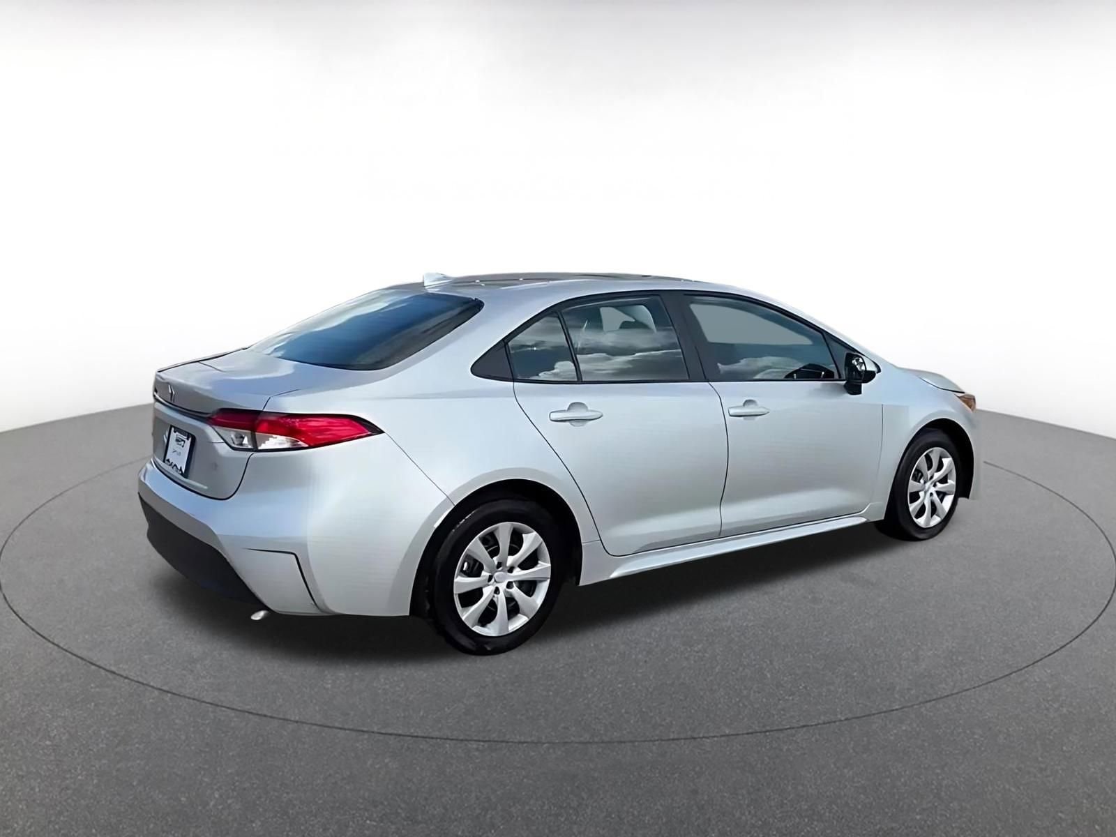 Thumbnail: 2025 Toyota Corolla - 15