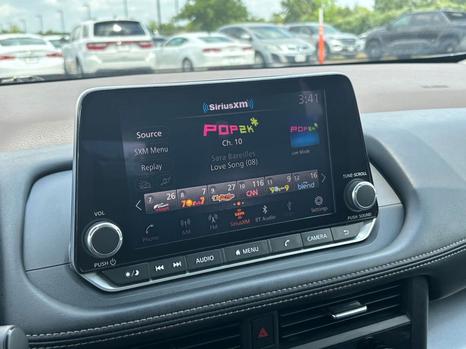 2023 Nissan Rogue SV 17