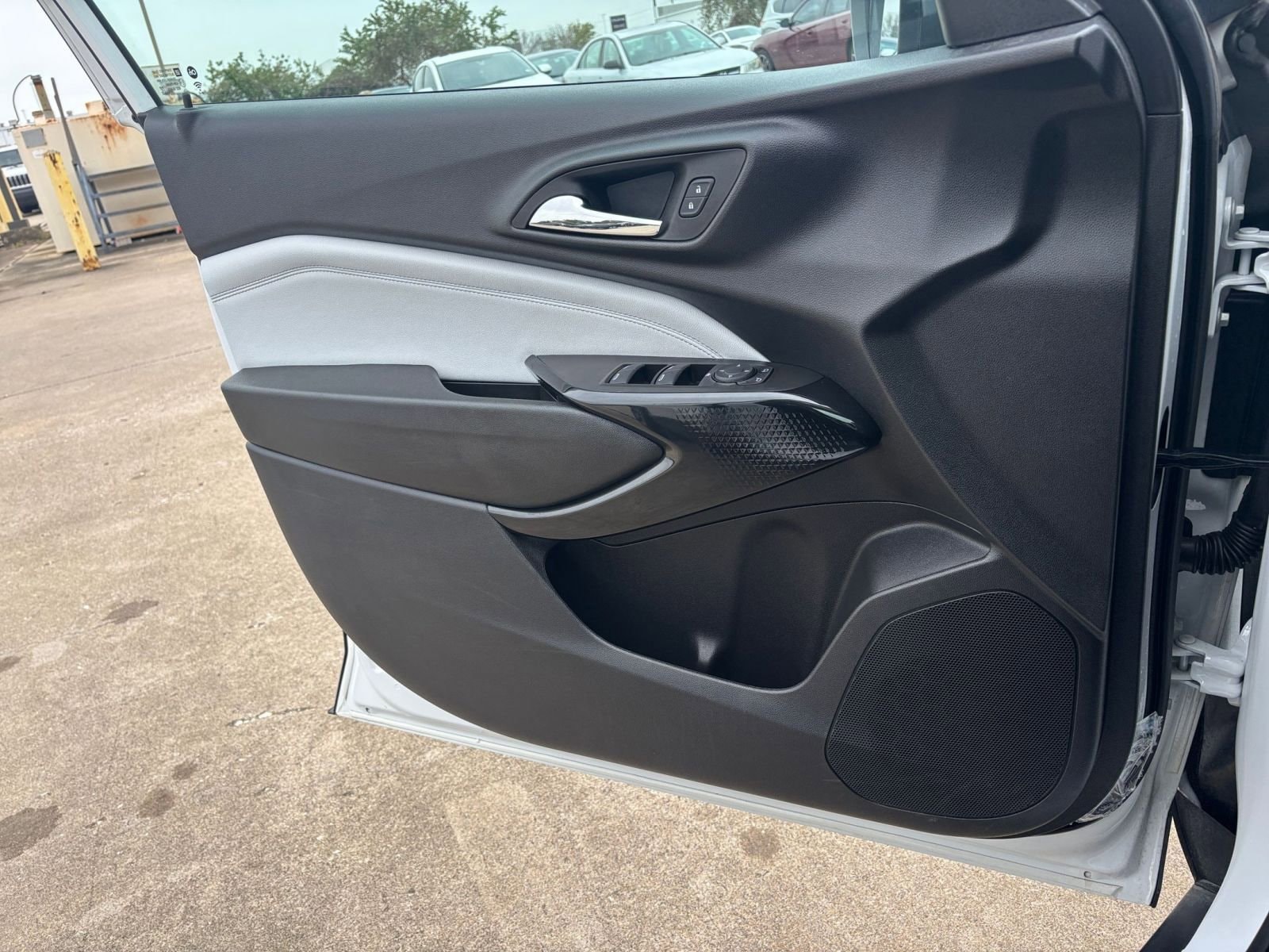 Thumbnail: 2025 Chevrolet Trax - 20