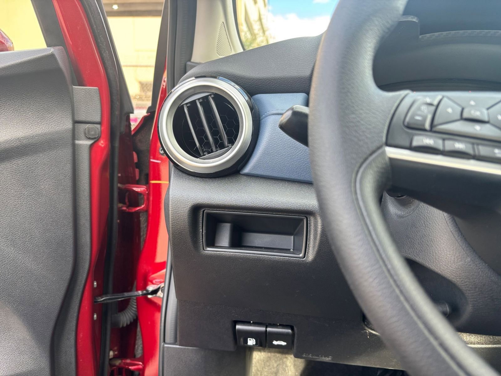 Thumbnail: 2025 Nissan Versa - 32