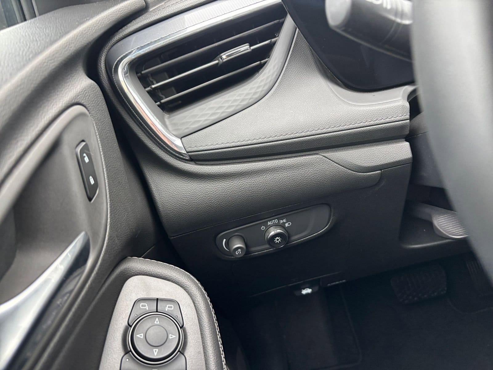 Thumbnail: 2025 Buick Encore GX - 33