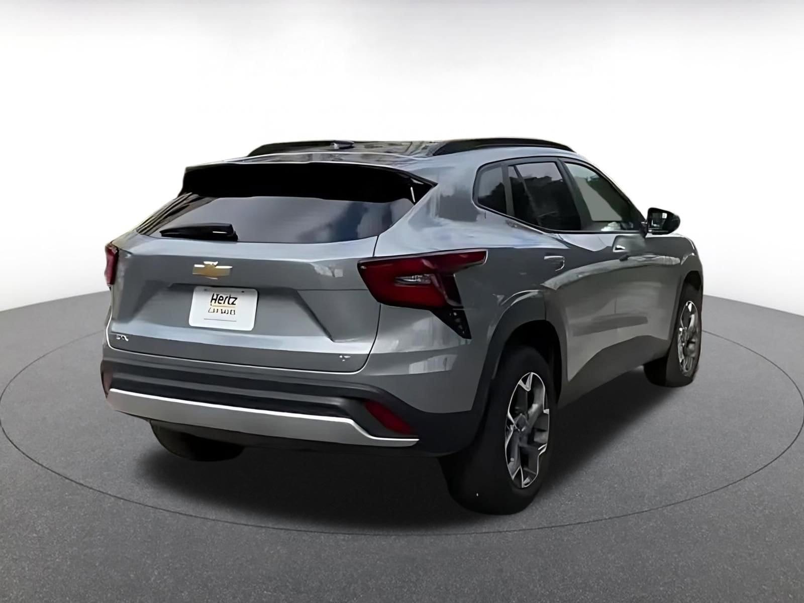 Thumbnail: 2025 Chevrolet Trax - 14