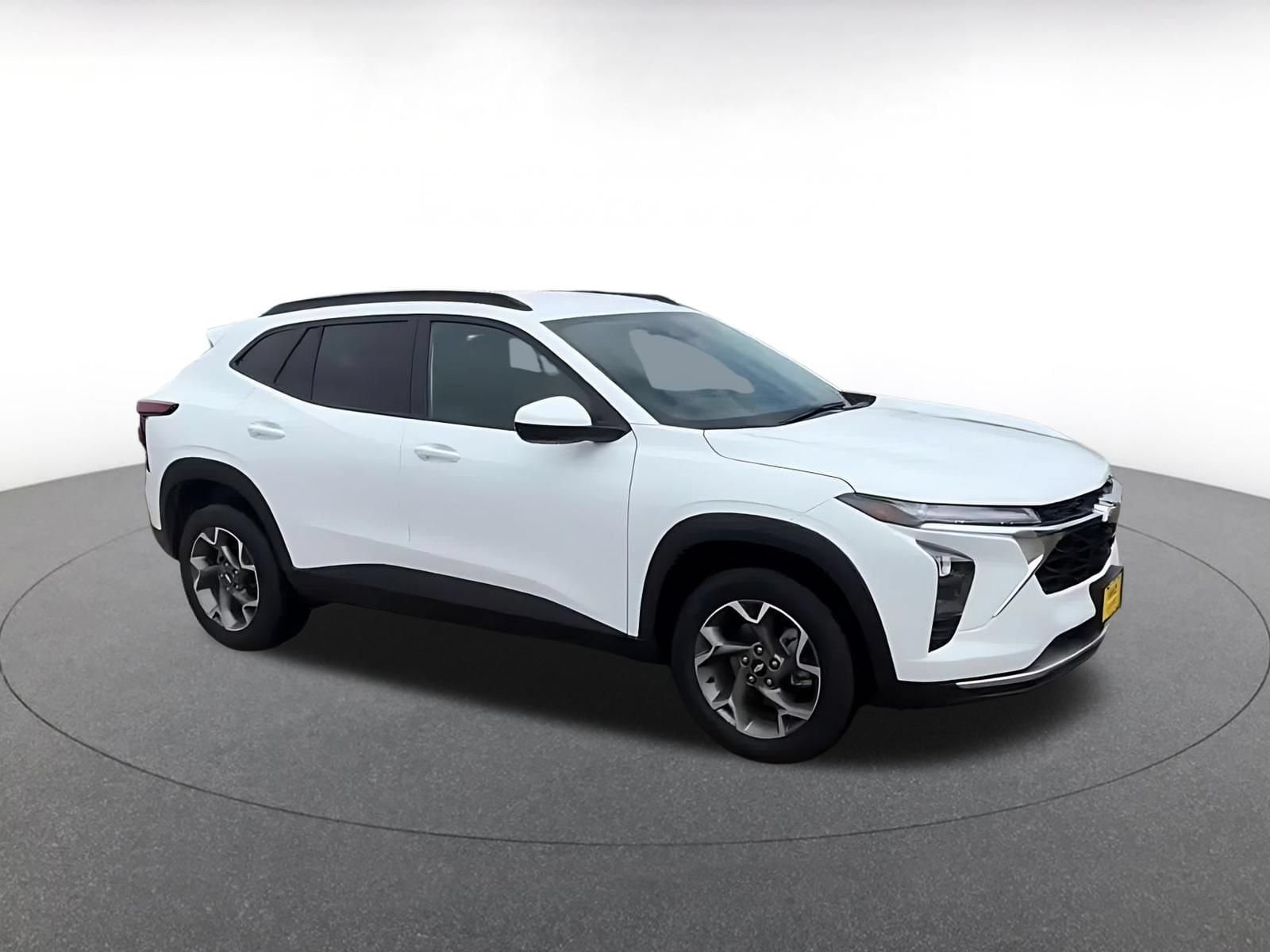 Thumbnail: 2025 Chevrolet Trax - 2