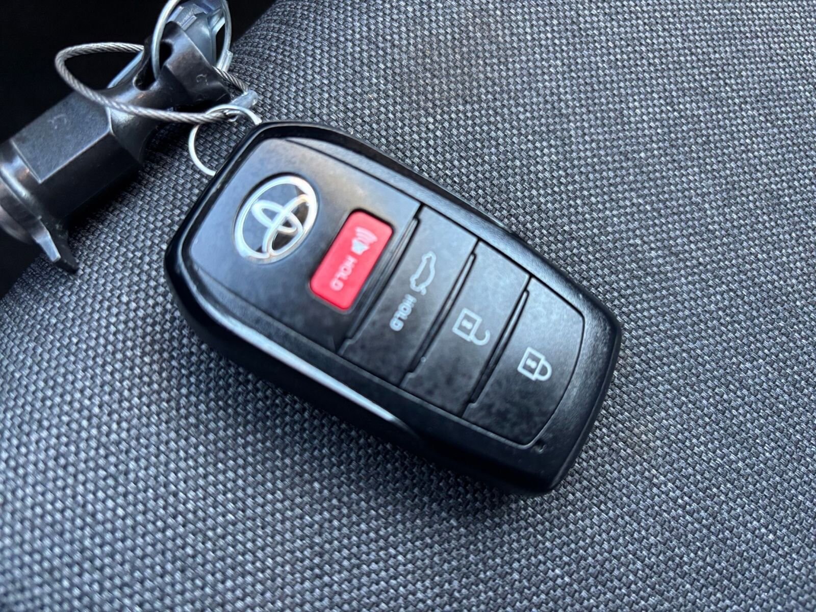 Thumbnail: 2025 Toyota Camry - 22