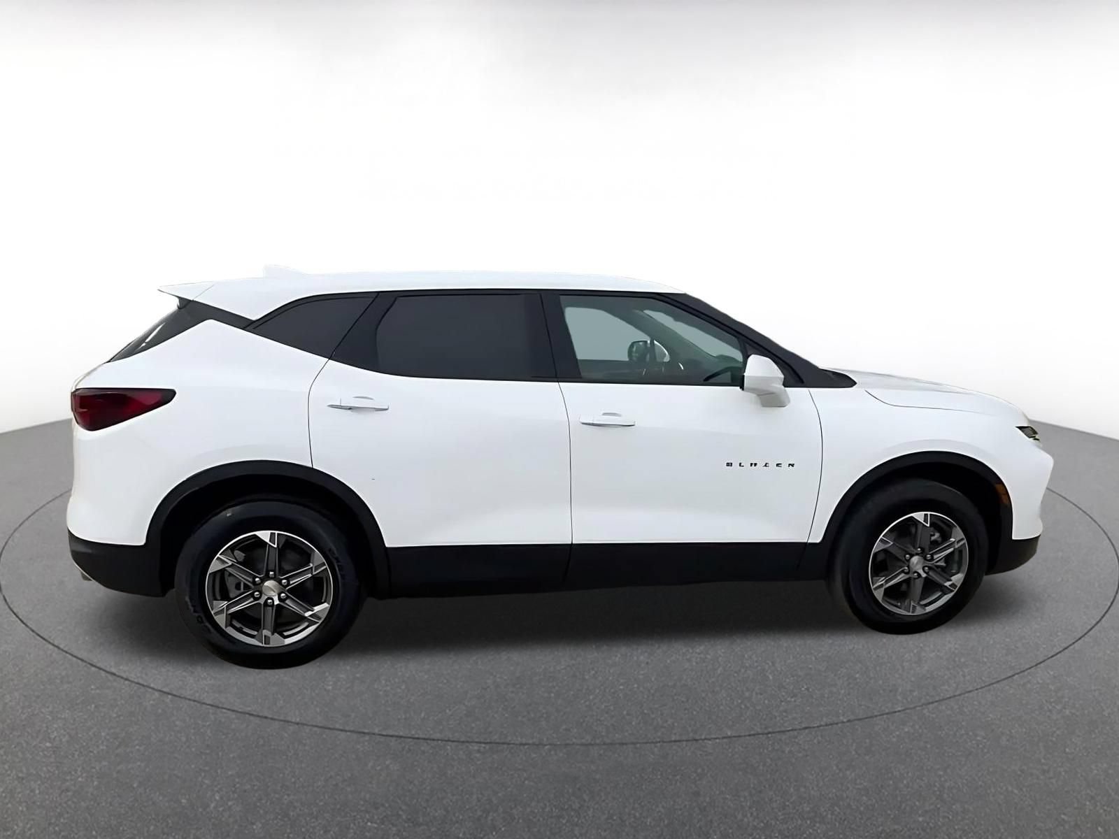 Thumbnail: 2026 Chevrolet Blazer - 15