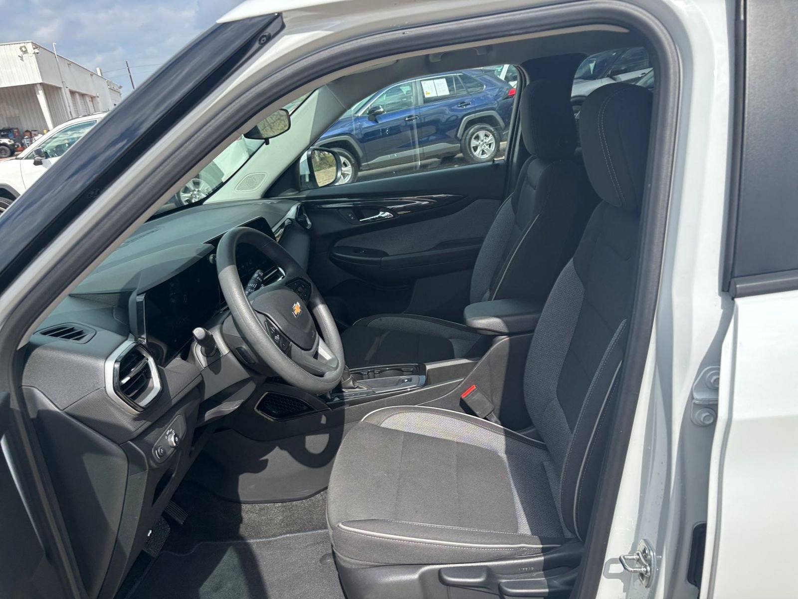 Thumbnail: 2025 Chevrolet TrailBlazer - 24