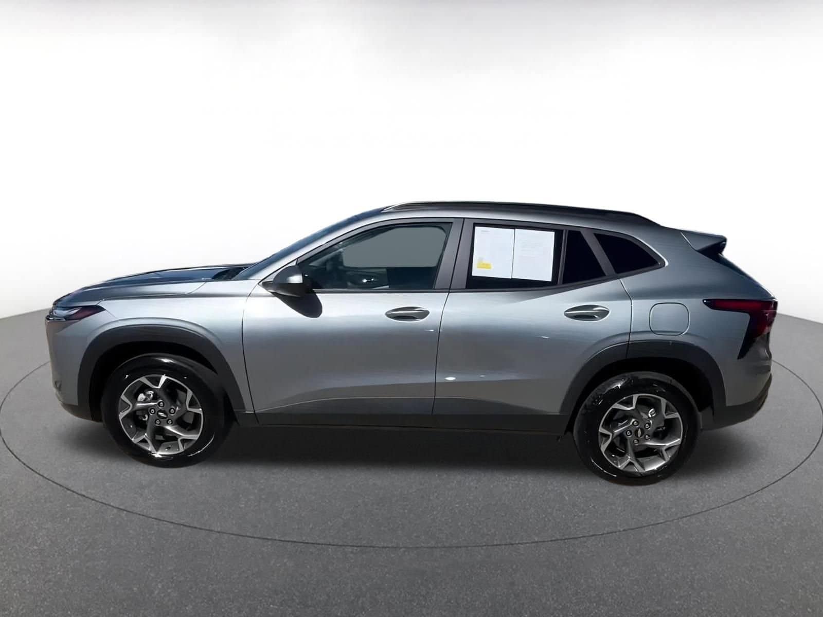 Thumbnail: 2025 Chevrolet Trax - 9