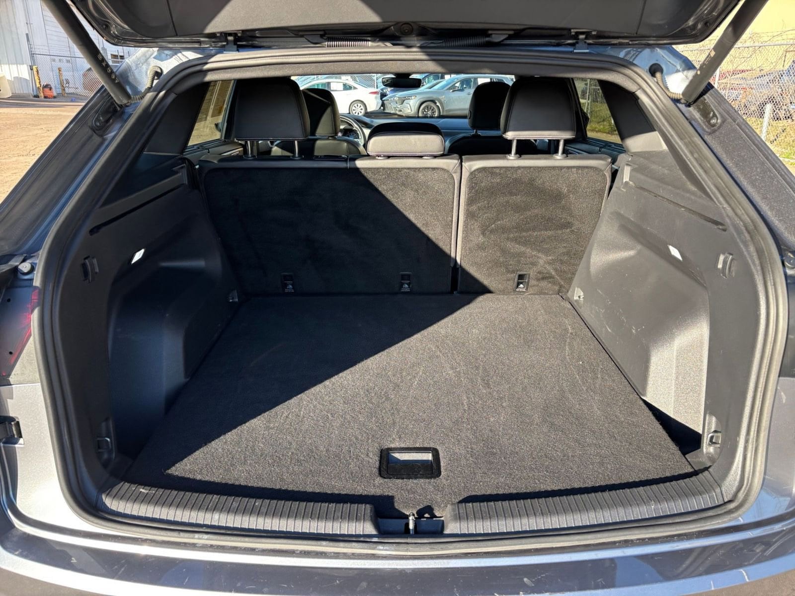 Thumbnail: 2025 Volkswagen Atlas - 32