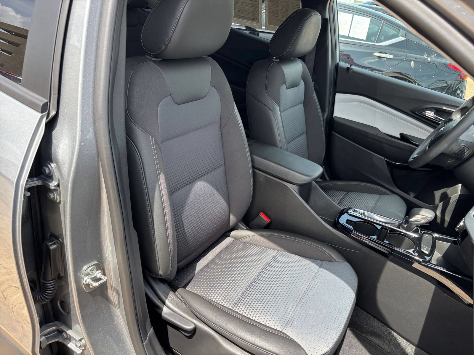 Thumbnail: 2025 Chevrolet Trax - 30