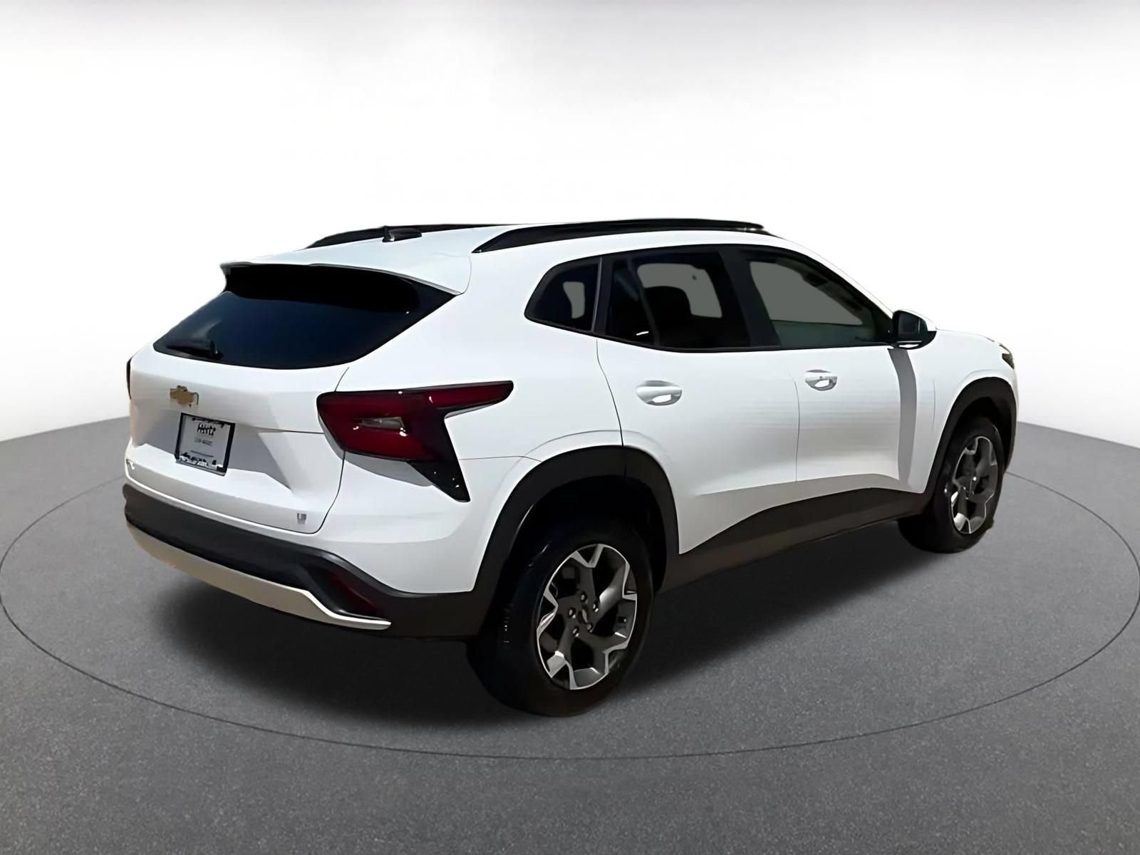 Thumbnail: 2025 Chevrolet Trax - 12
