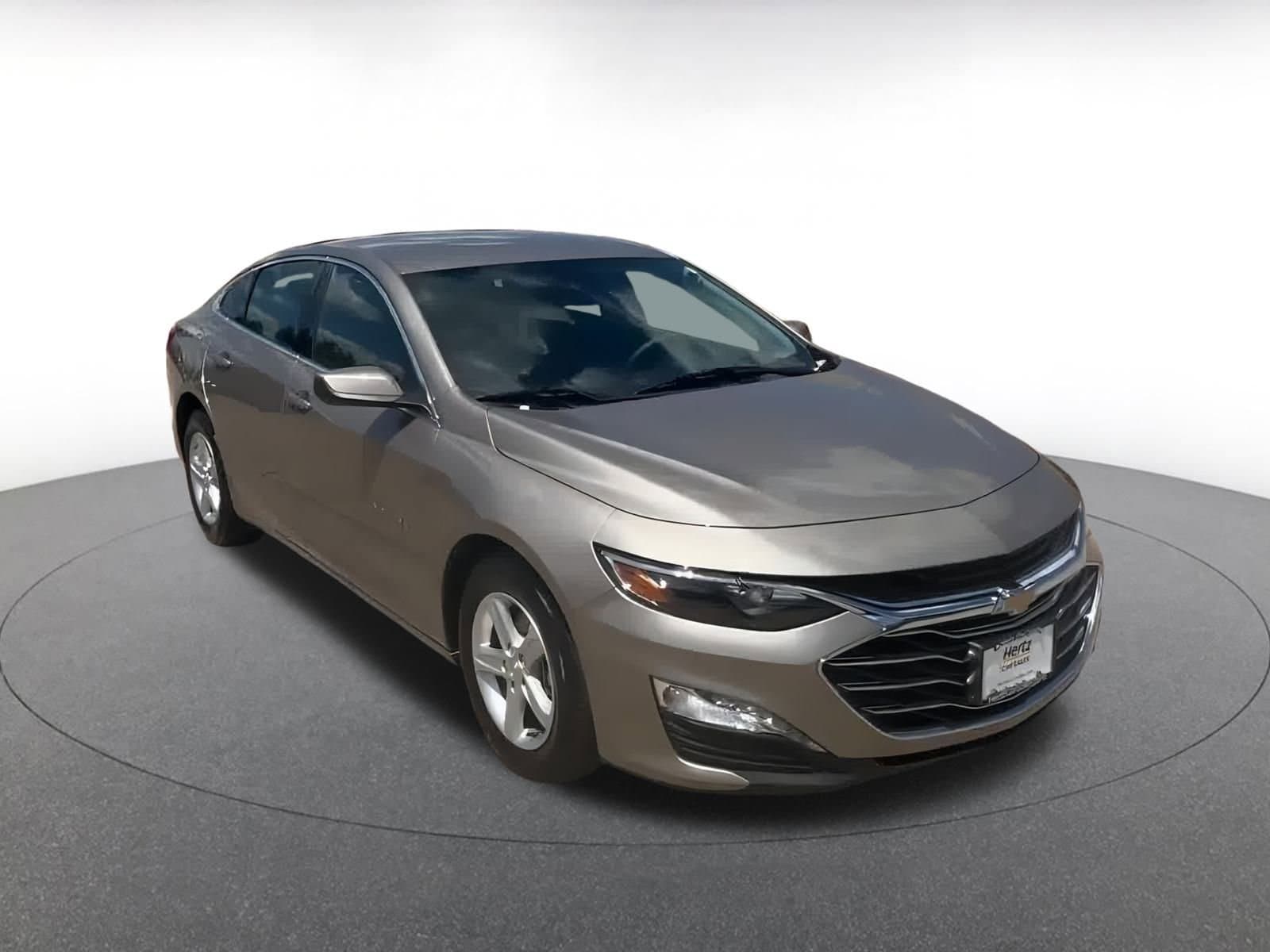 Thumbnail: 2024 Chevrolet Malibu - 2