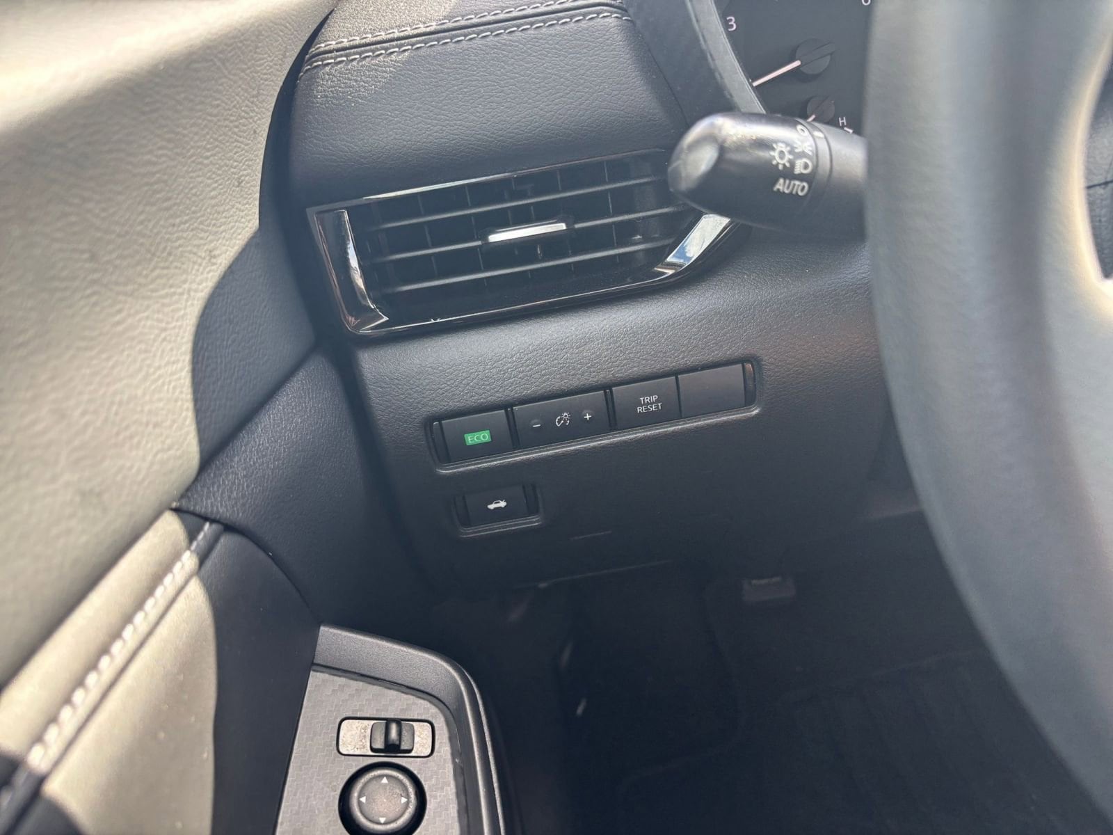 Thumbnail: 2024 Nissan Sentra - 32