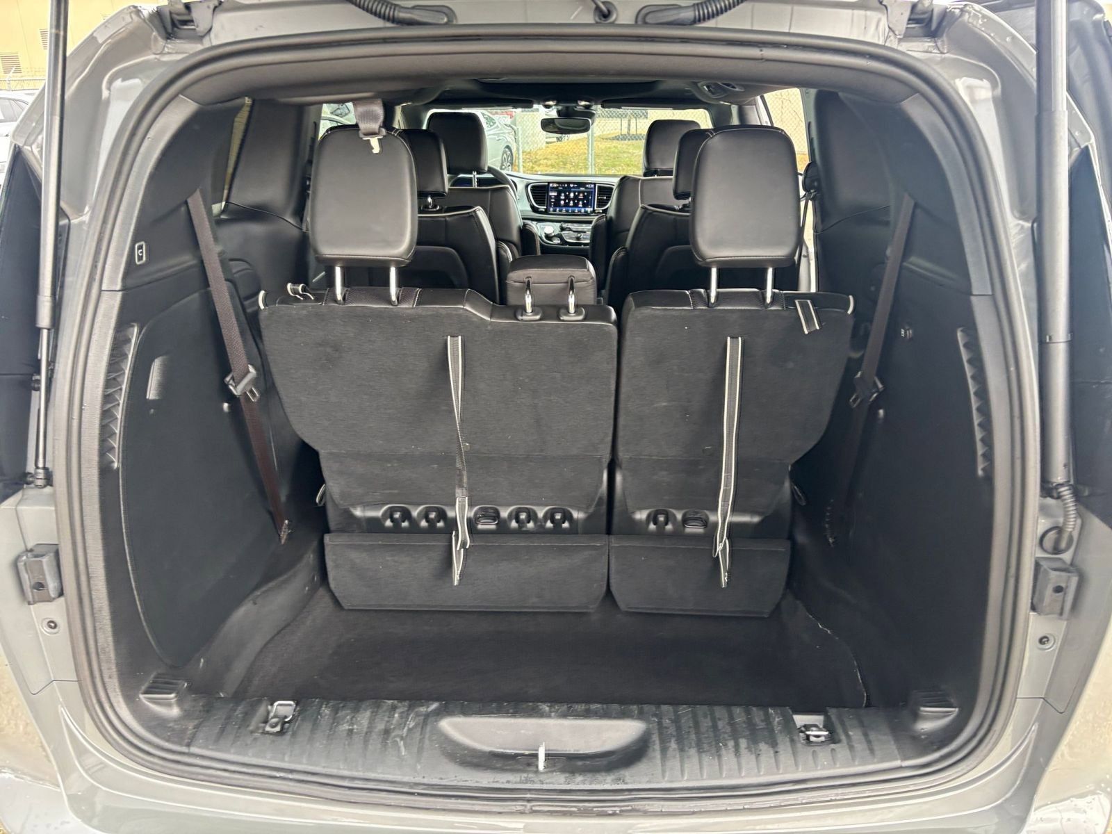 Thumbnail: 2025 Chrysler Pacifica - 35