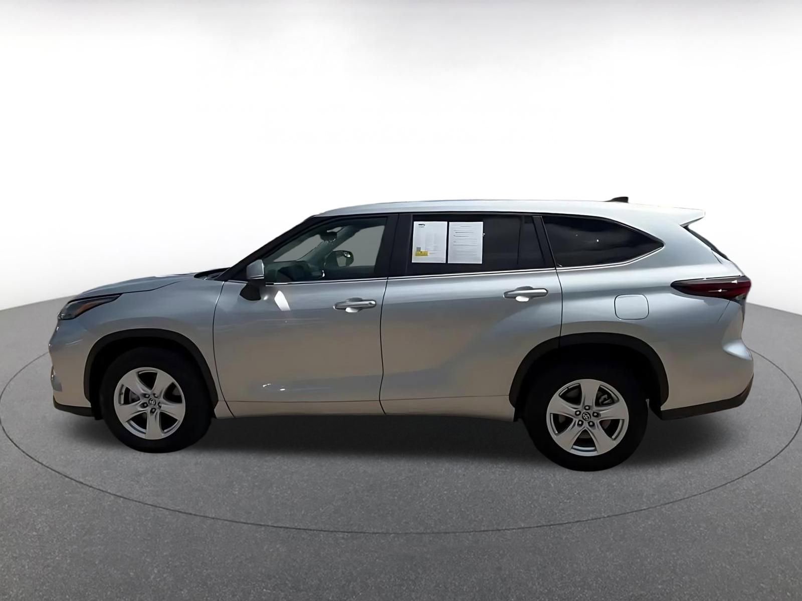 Thumbnail: 2025 Toyota Highlander - 11
