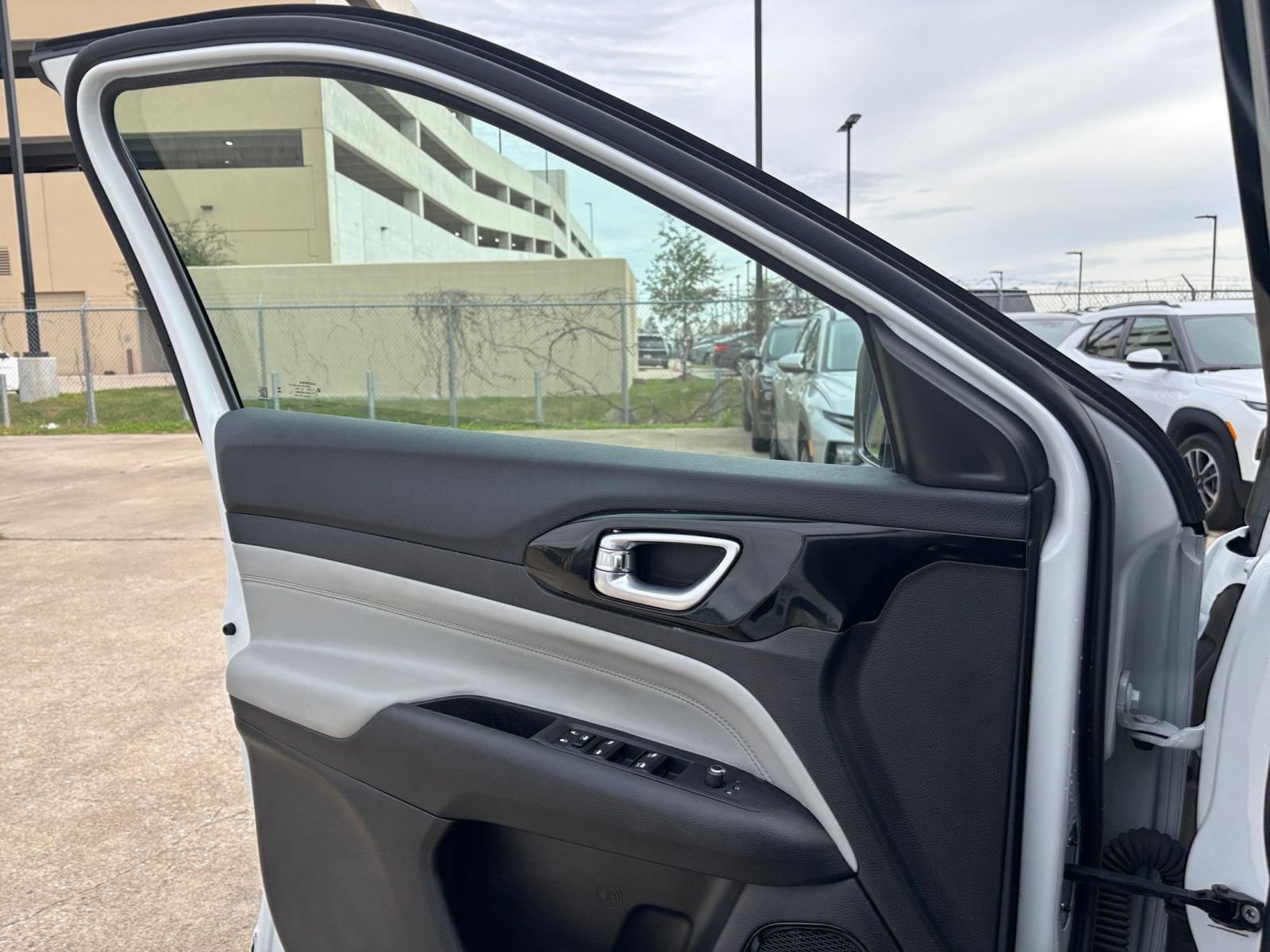 Thumbnail: 2025 Jeep Compass - 20