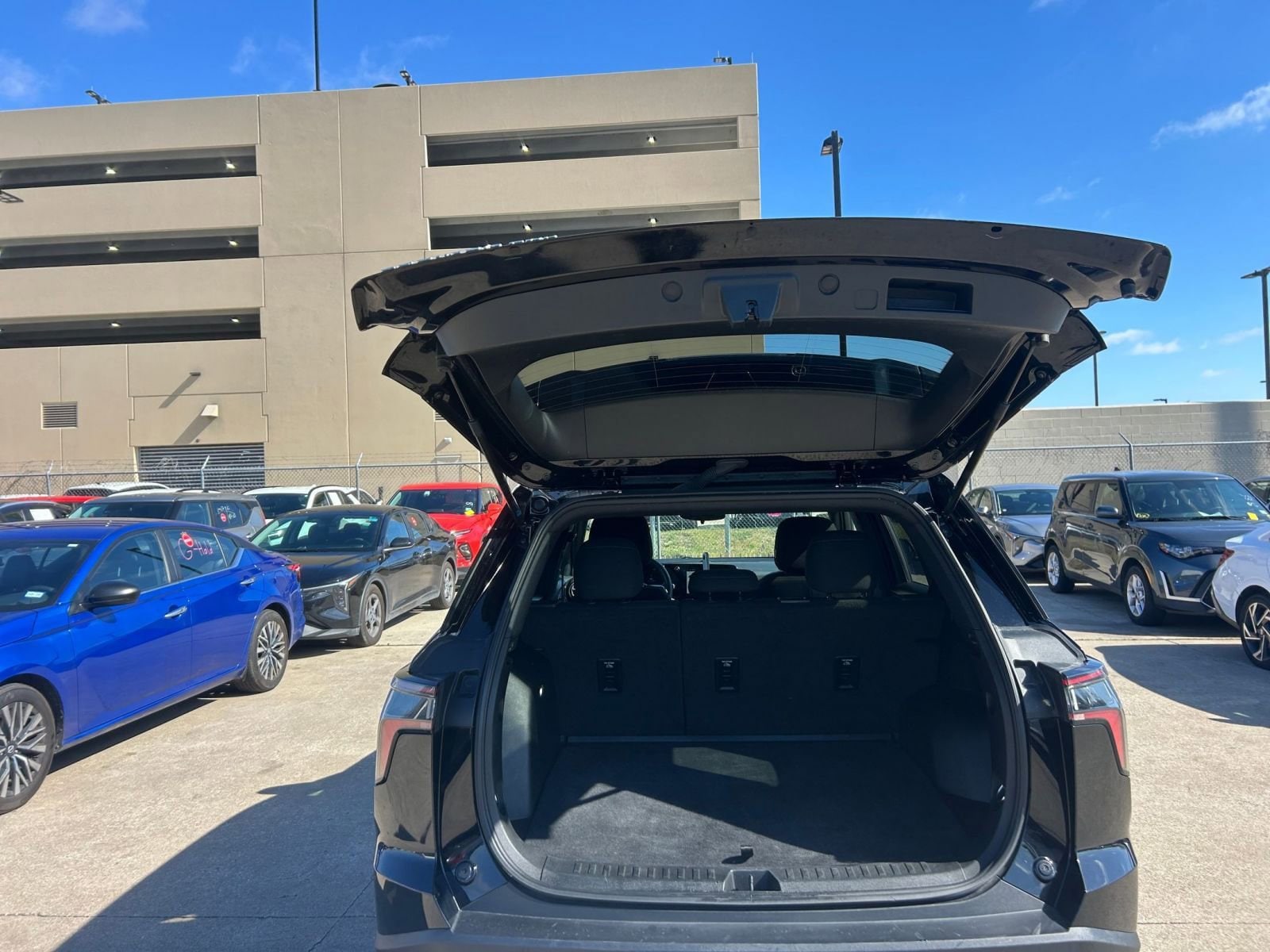 Thumbnail: 2025 Chevrolet Equinox - 31