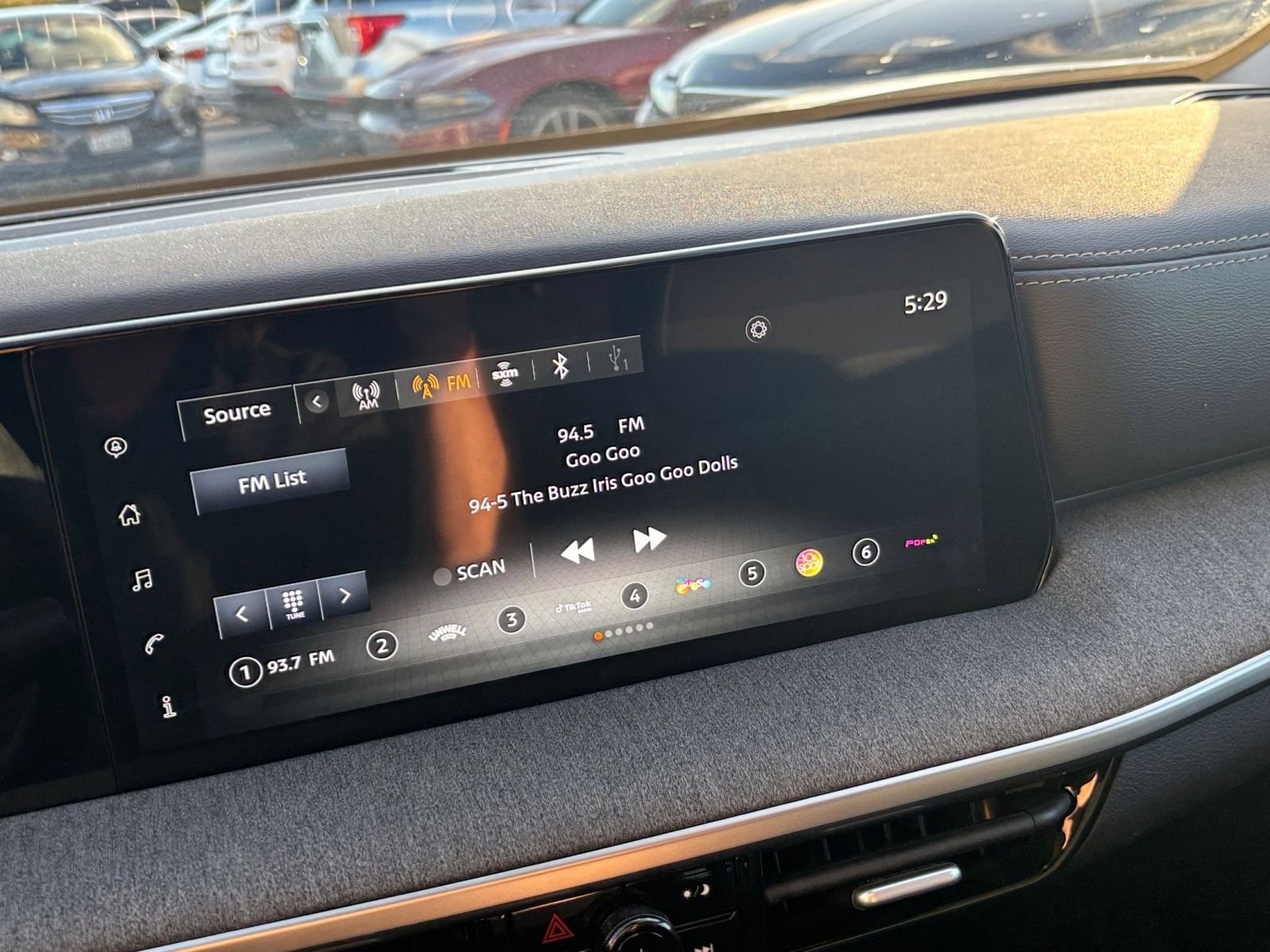 Thumbnail: 2025 Nissan Kicks - 21