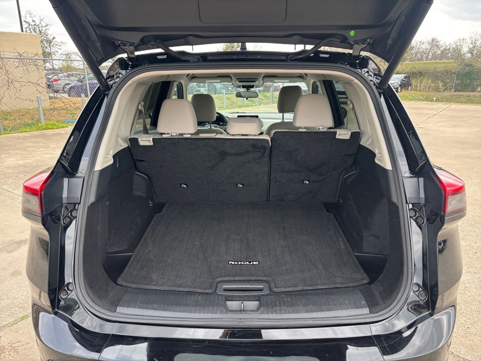 Thumbnail: 2025 Nissan Rogue - 33