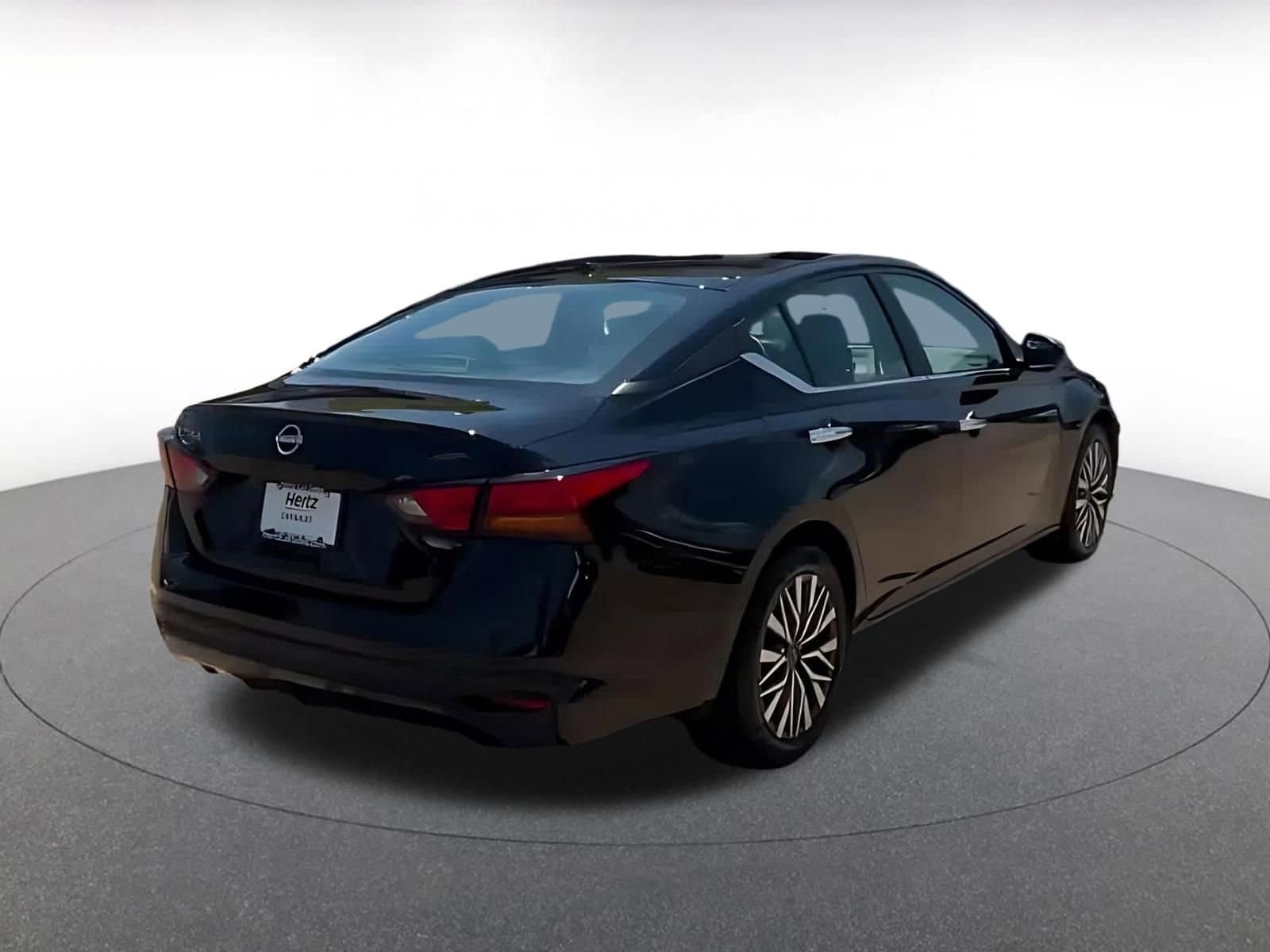 Thumbnail: 2025 Nissan Altima - 11