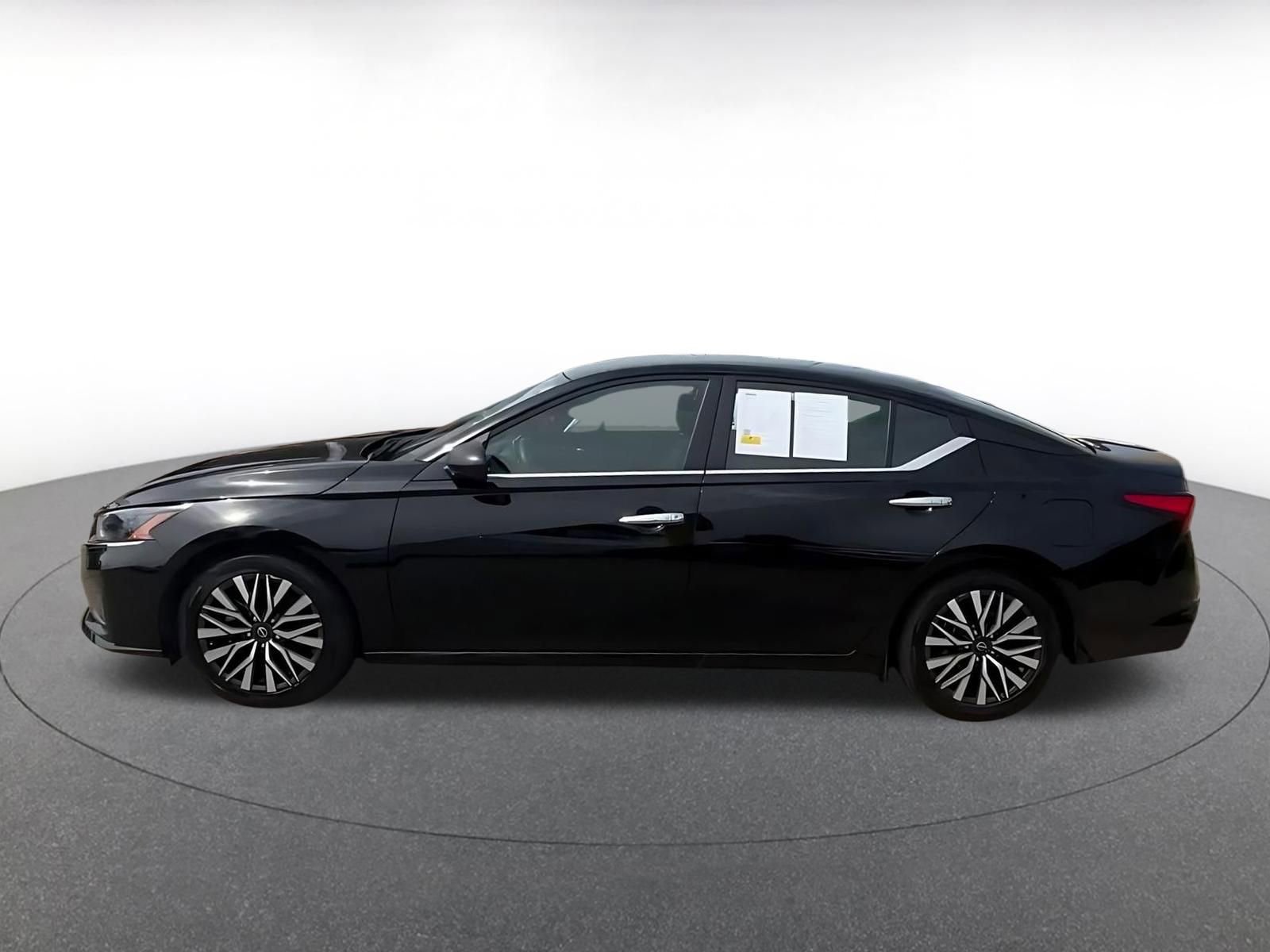 Thumbnail: 2025 Nissan Altima - 8
