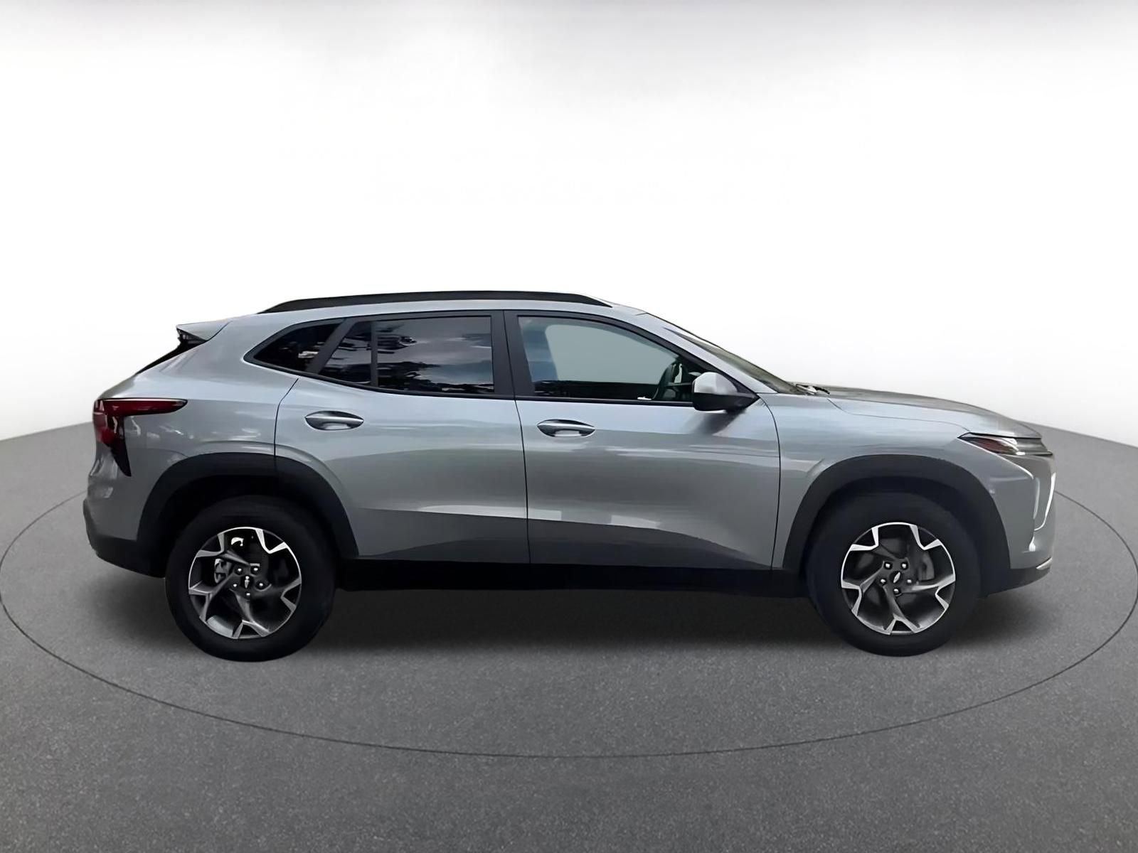 Thumbnail: 2025 Chevrolet Trax - 15