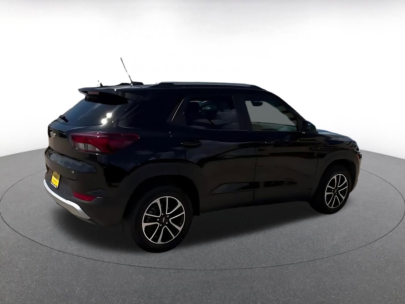 Thumbnail: 2025 Chevrolet TrailBlazer - 14