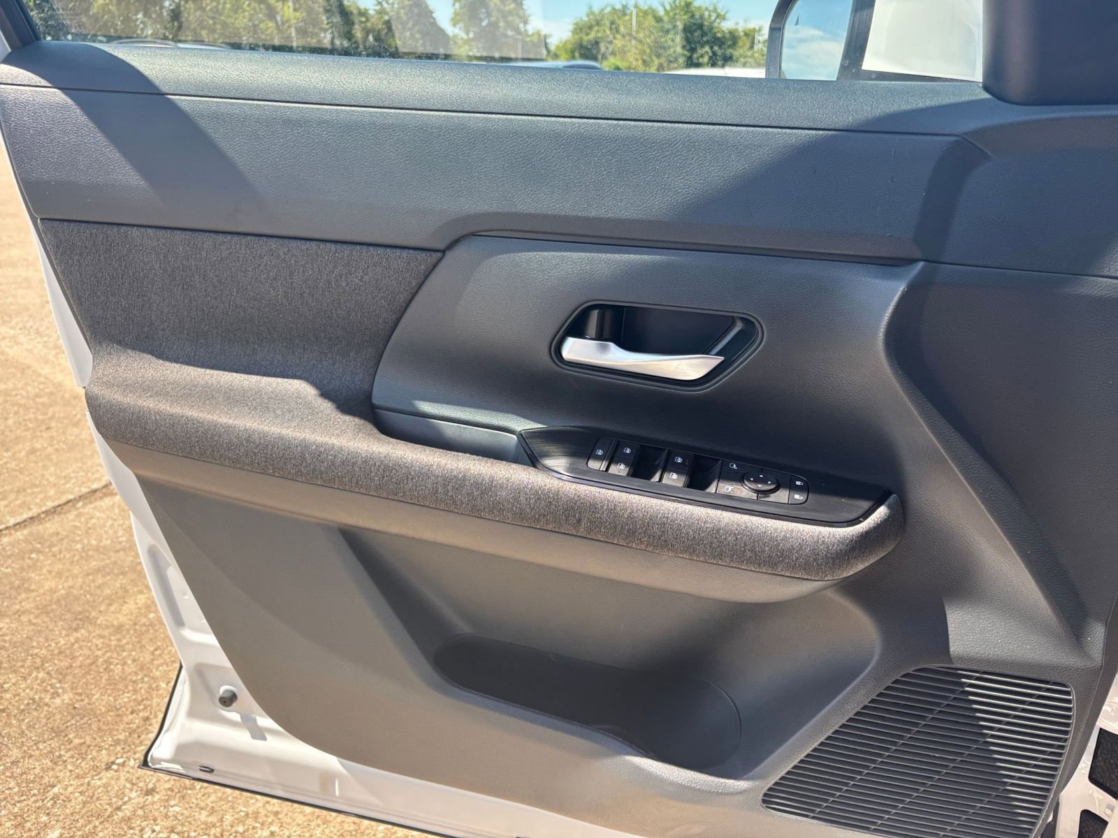 Thumbnail: 2025 Nissan Kicks - 20