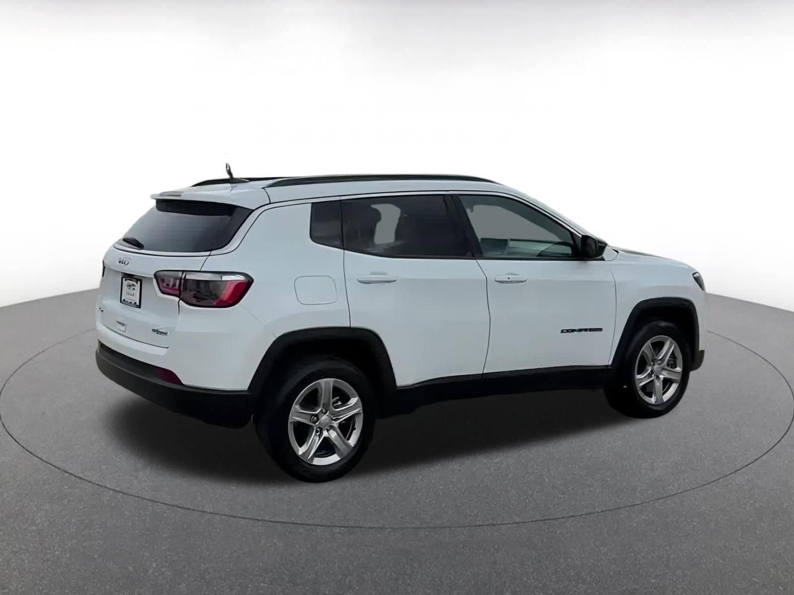 2023 Jeep Compass Latitude 11