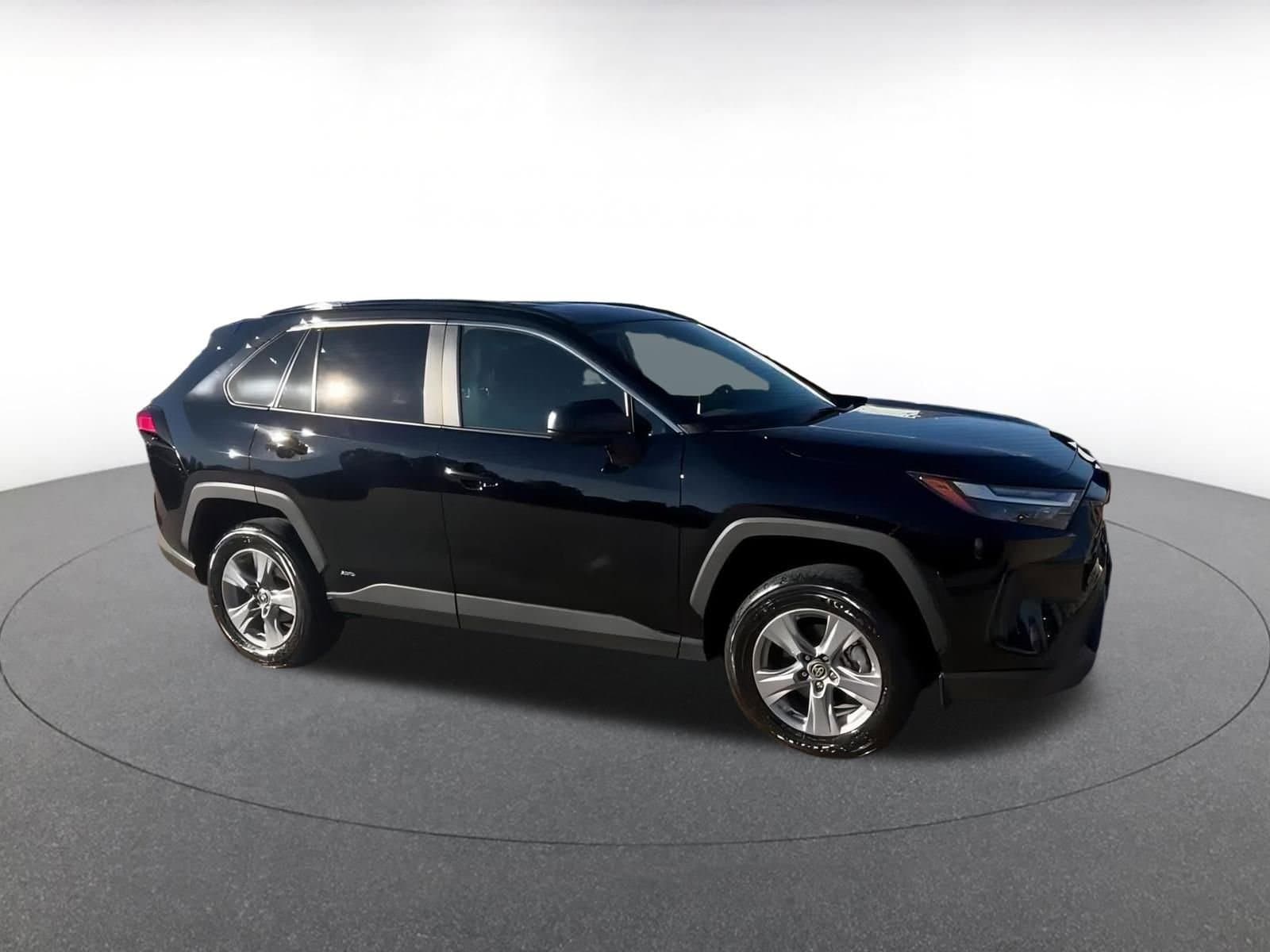 Thumbnail: 2025 Toyota RAV4 - 2